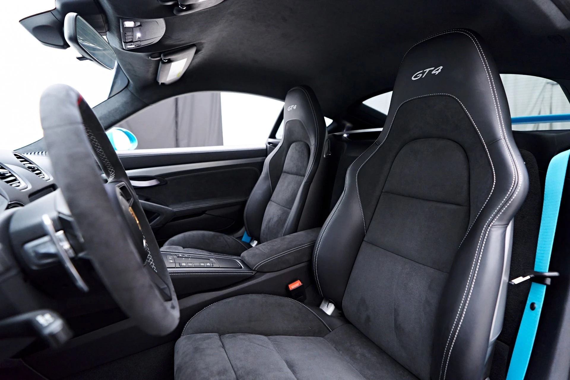 mph049_1155613429_Used_2021_Porsche_718_Cayman_GT_4_1753215060_6ba7b0feb7