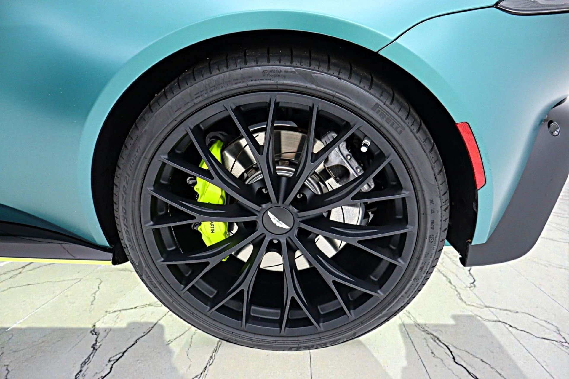 mph049_1156692463_Used_2023_Aston_Martin_Vantage_F1_EDITION_a9659706fd