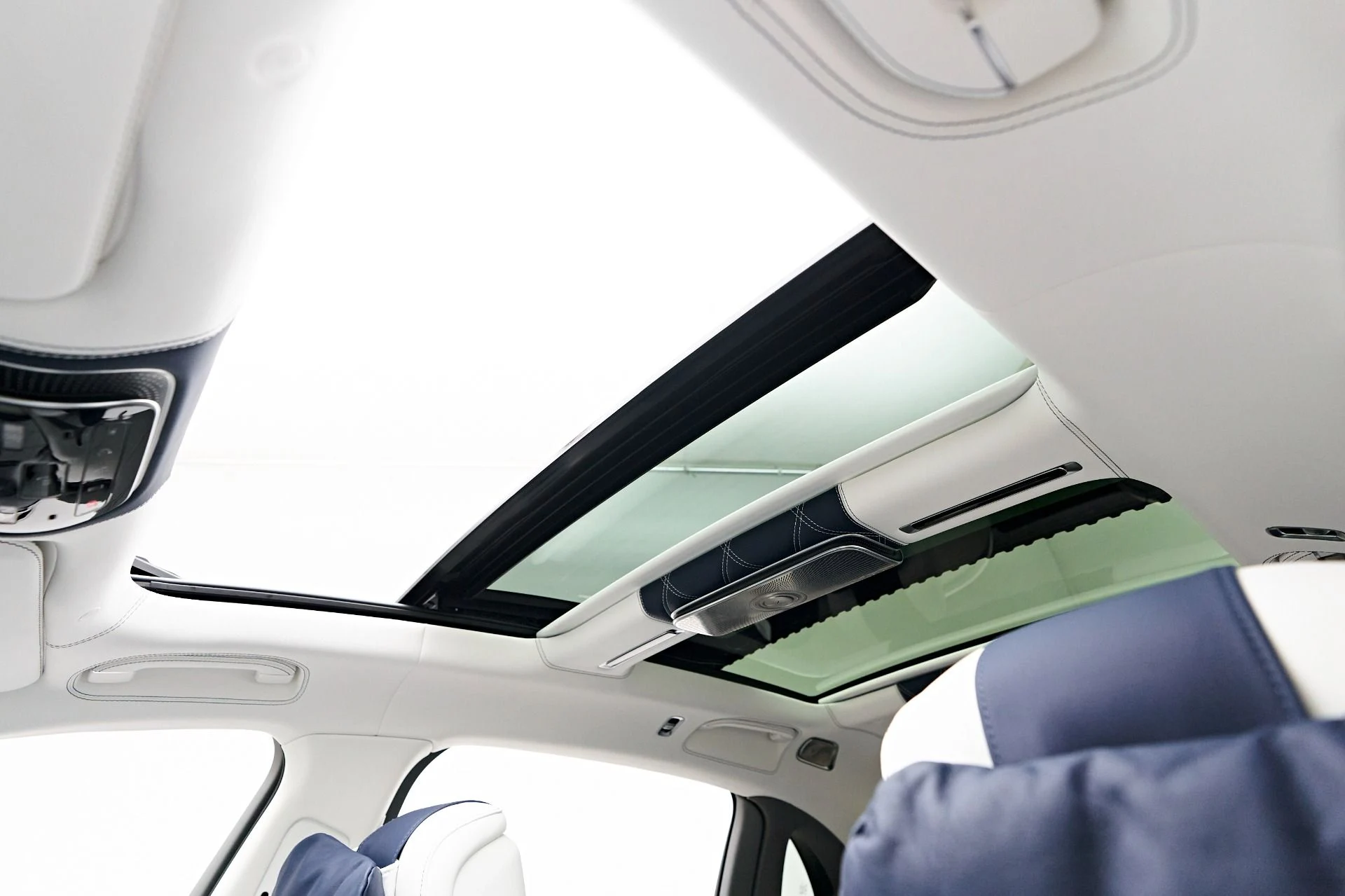 mph049_1163279130_Used_2024_Mercedes_Benz_S_Class_Maybach_S_680_1729209539_19320c89a8