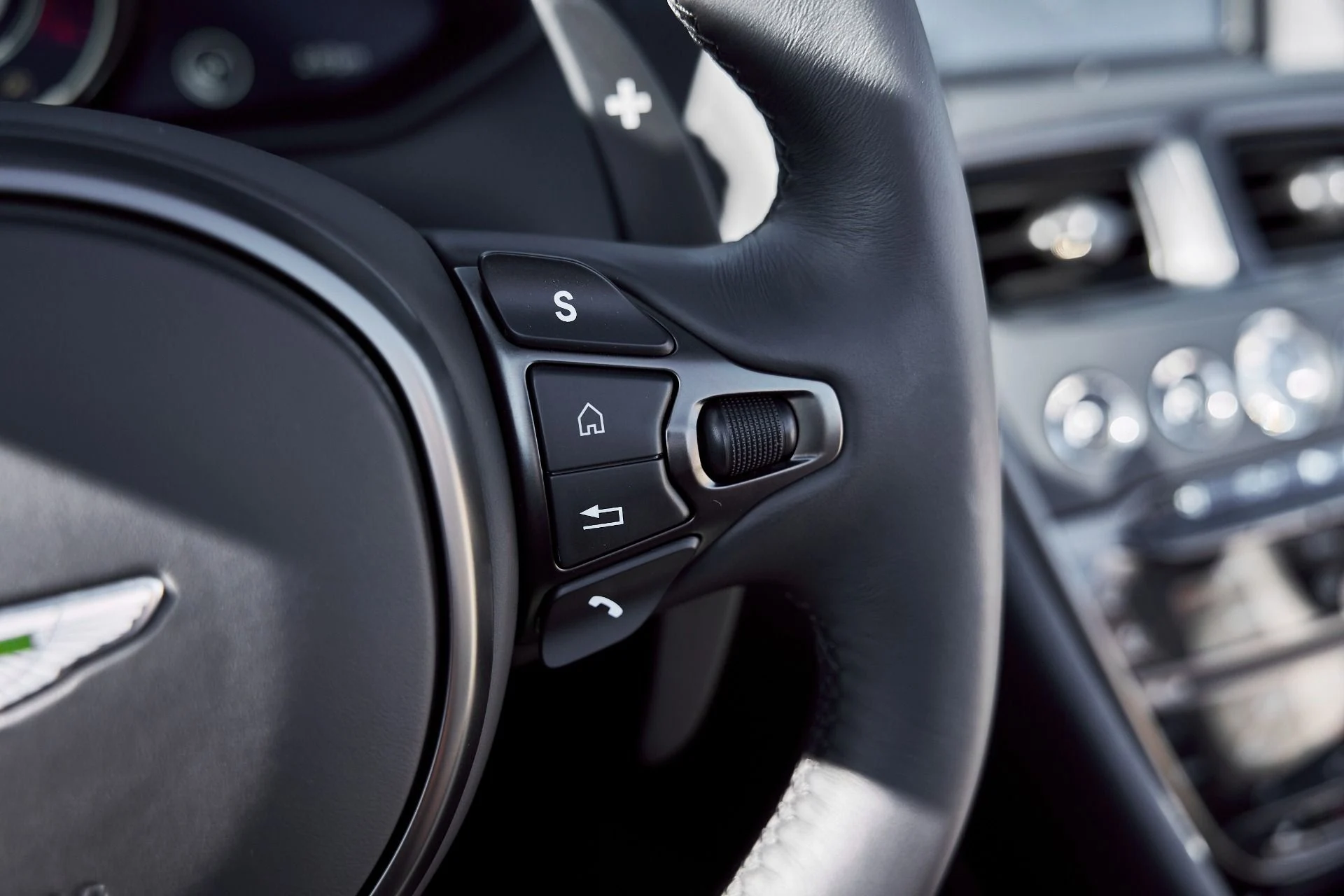 mph049_1175784199_Used_2023_Aston_Martin_DBS_Volante_1770513082_52072f0ea0