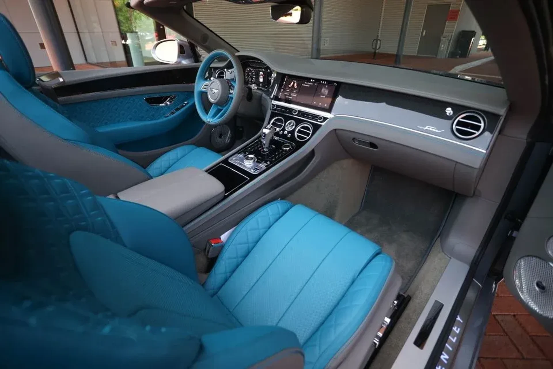 mph049_1195095505_bc5a2b144bf0478a0a0303cb371ea939_a5b5fbd80d