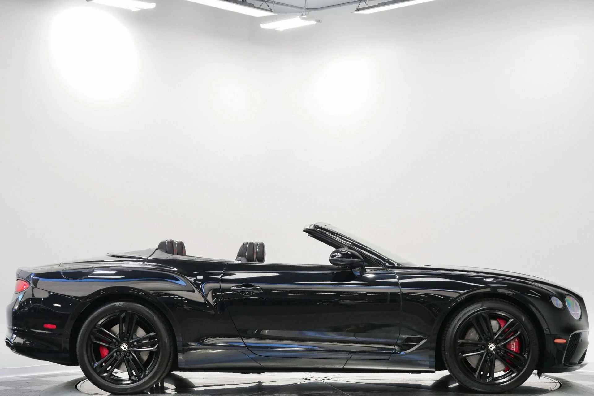 mph049_119880735_Used_2020_Bentley_Continental_GTC_V8_Blackline_Specification_Front_Seat_Comfort_Specification_1768247161_0bdb24f6bc