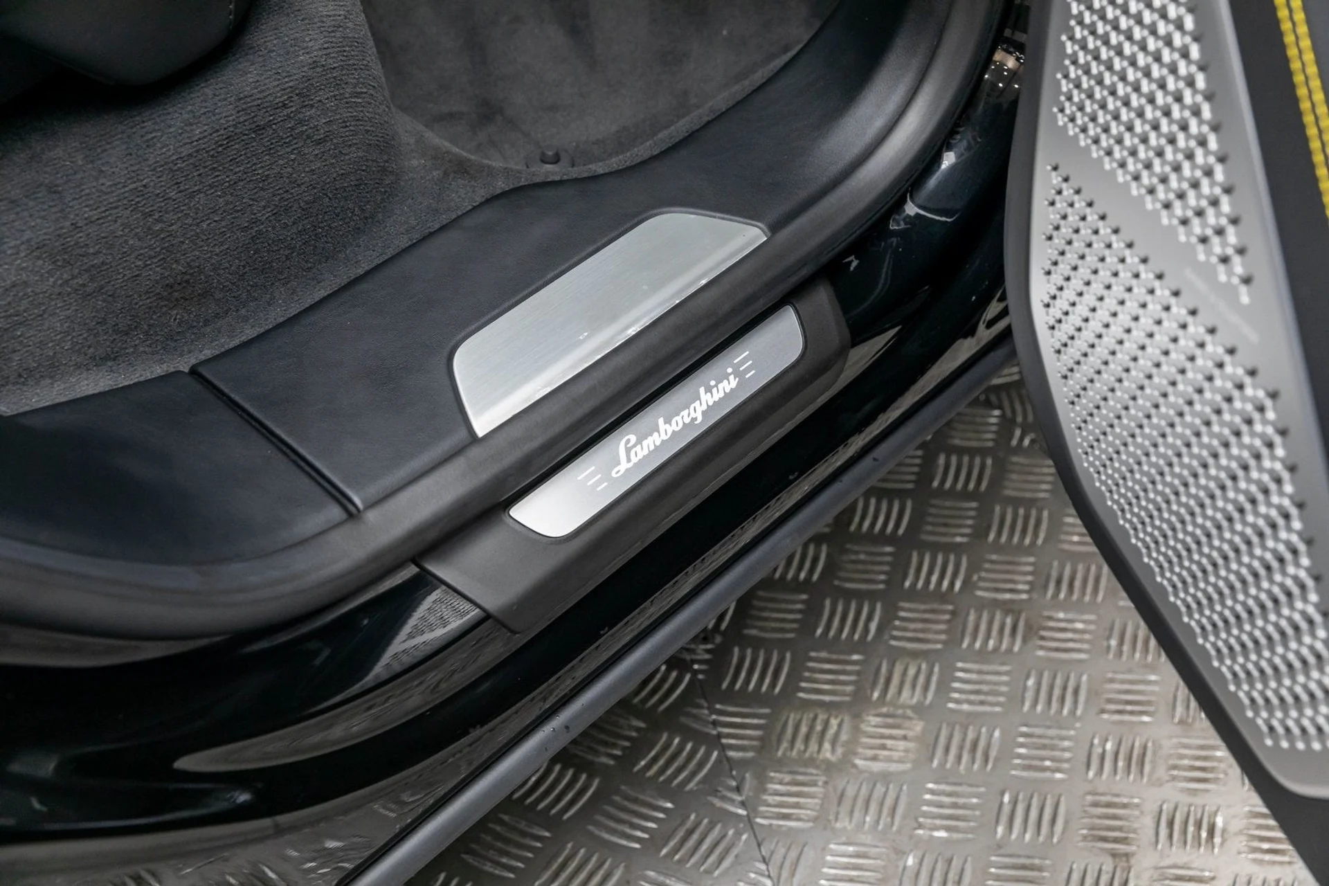 mph049_1255021245_50_a9807db60d