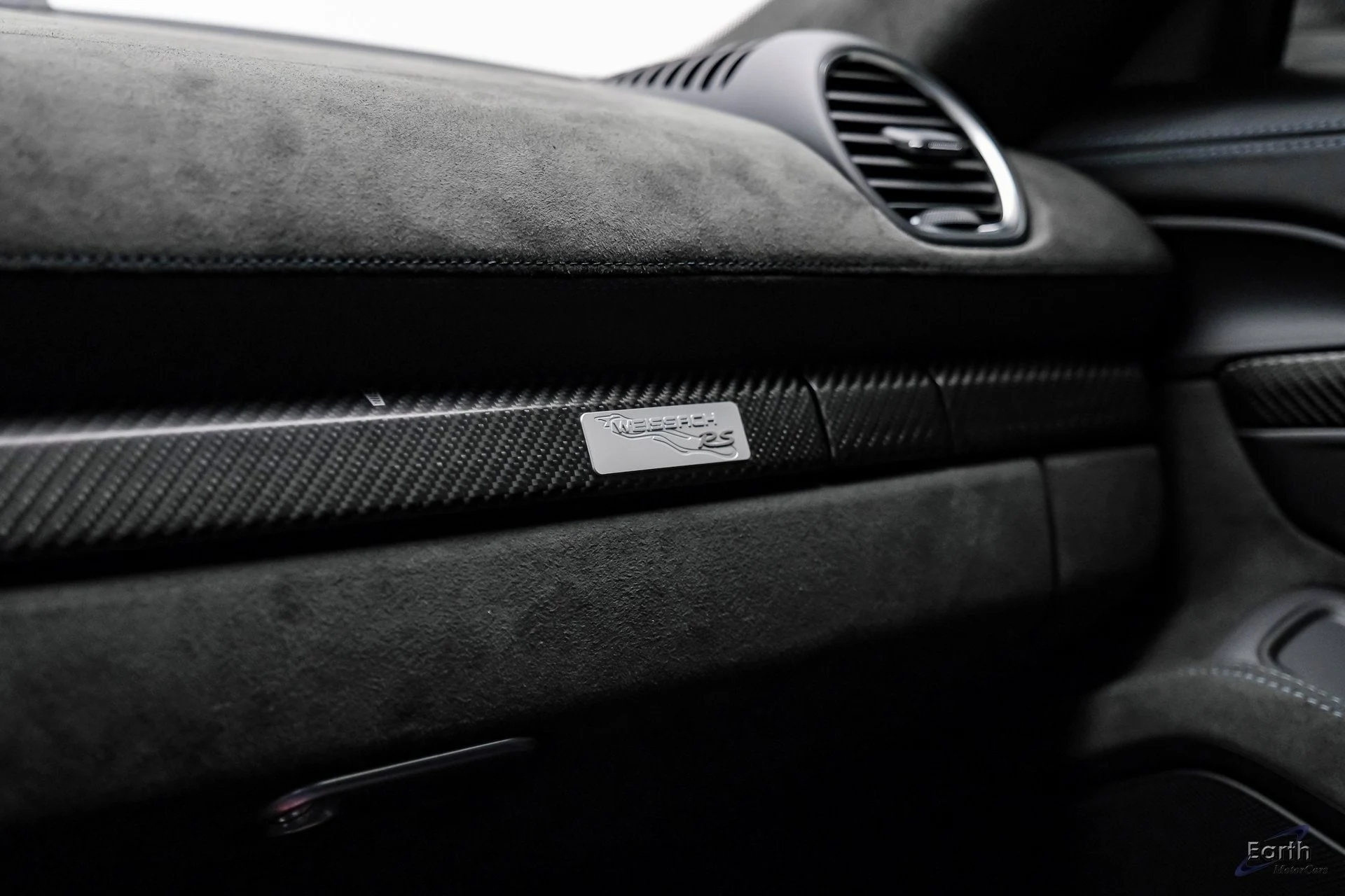 mph049_1255390396_df8f3ebc6c668beff5306beeb6cae089x_0c3444990b