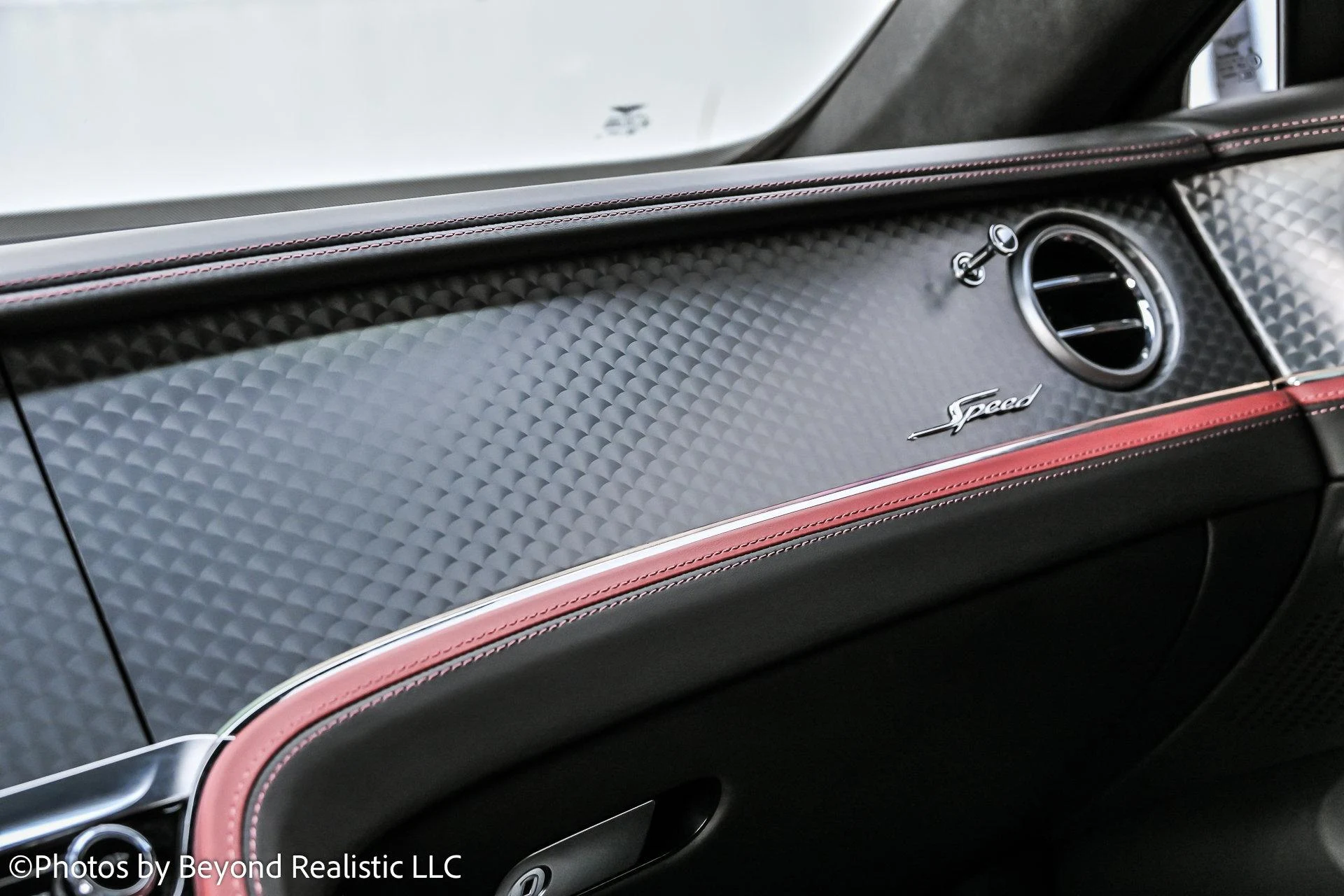 mph049_1255941683_Used_2024_Bentley_Flying_Spur_Speed_1755331583_38fb3219db