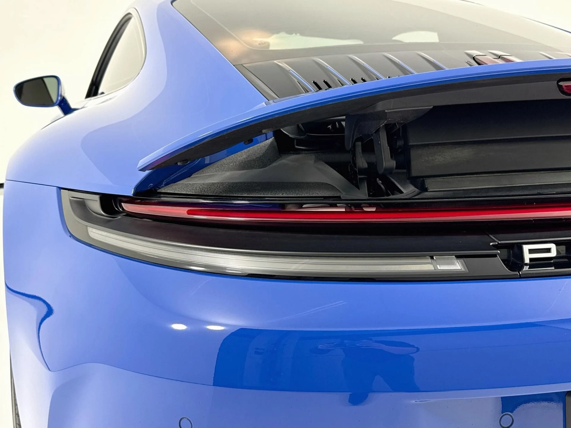 mph049_1269566441_Used_2025_Porsche_911_Carrera_1793206562_787685829f
