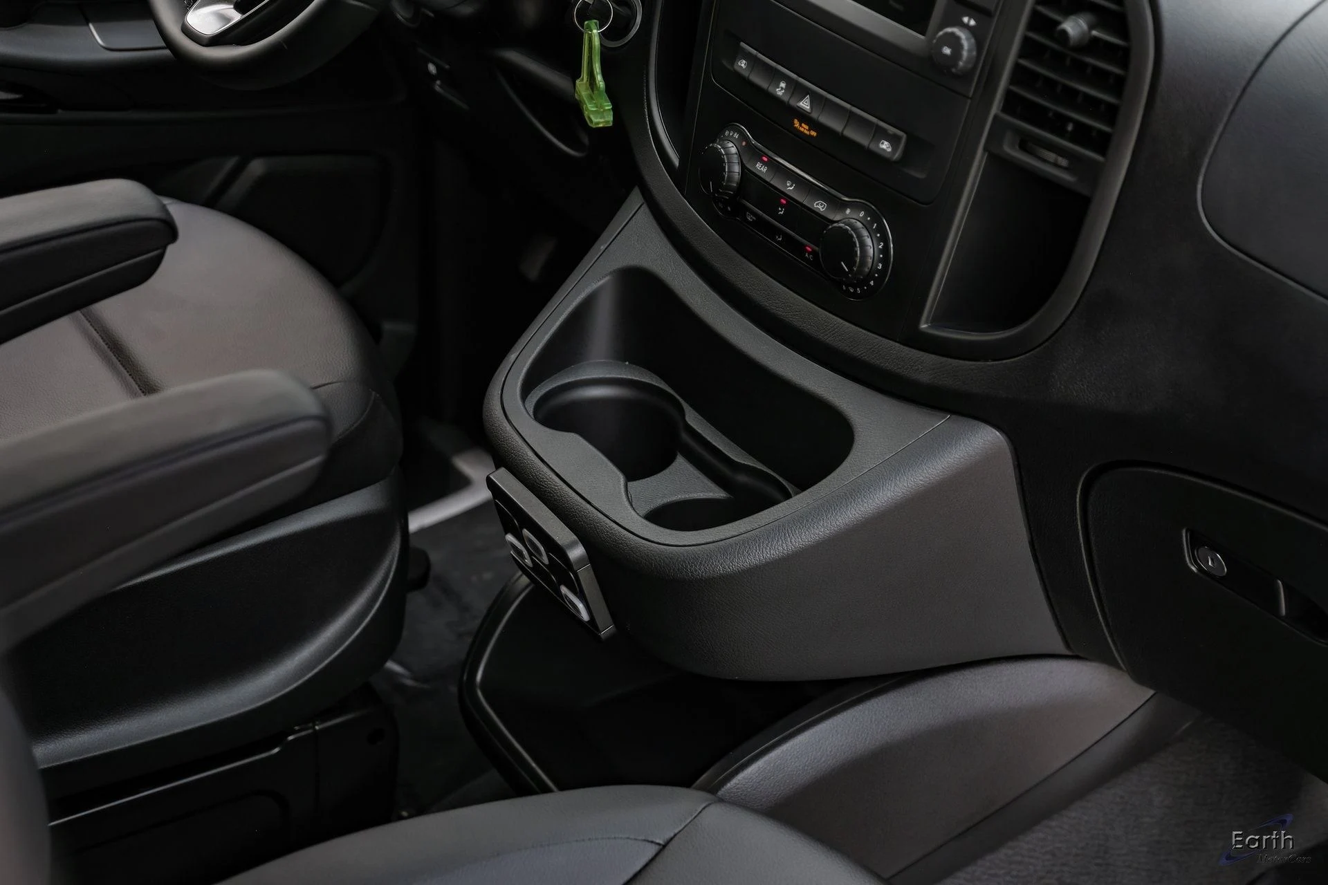 mph049_1275171318_2da63ccca06602c95158e3f634eac3a7x_0eab7e9f49