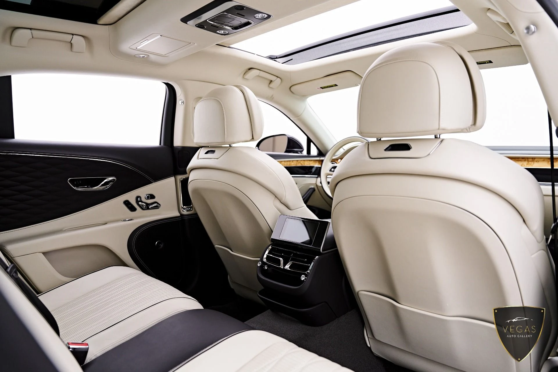 mph049_1284465431_Used_2022_Bentley_Flying_Spur_V8_1782495087_50011fd372