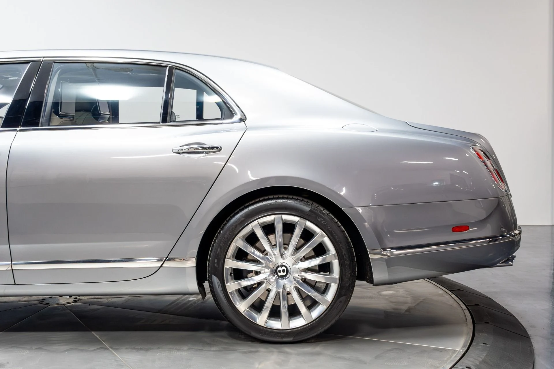 mph049_130542020_Used_2017_Bentley_Mulsanne_Speed_1775685979_f6c0bb1aa0