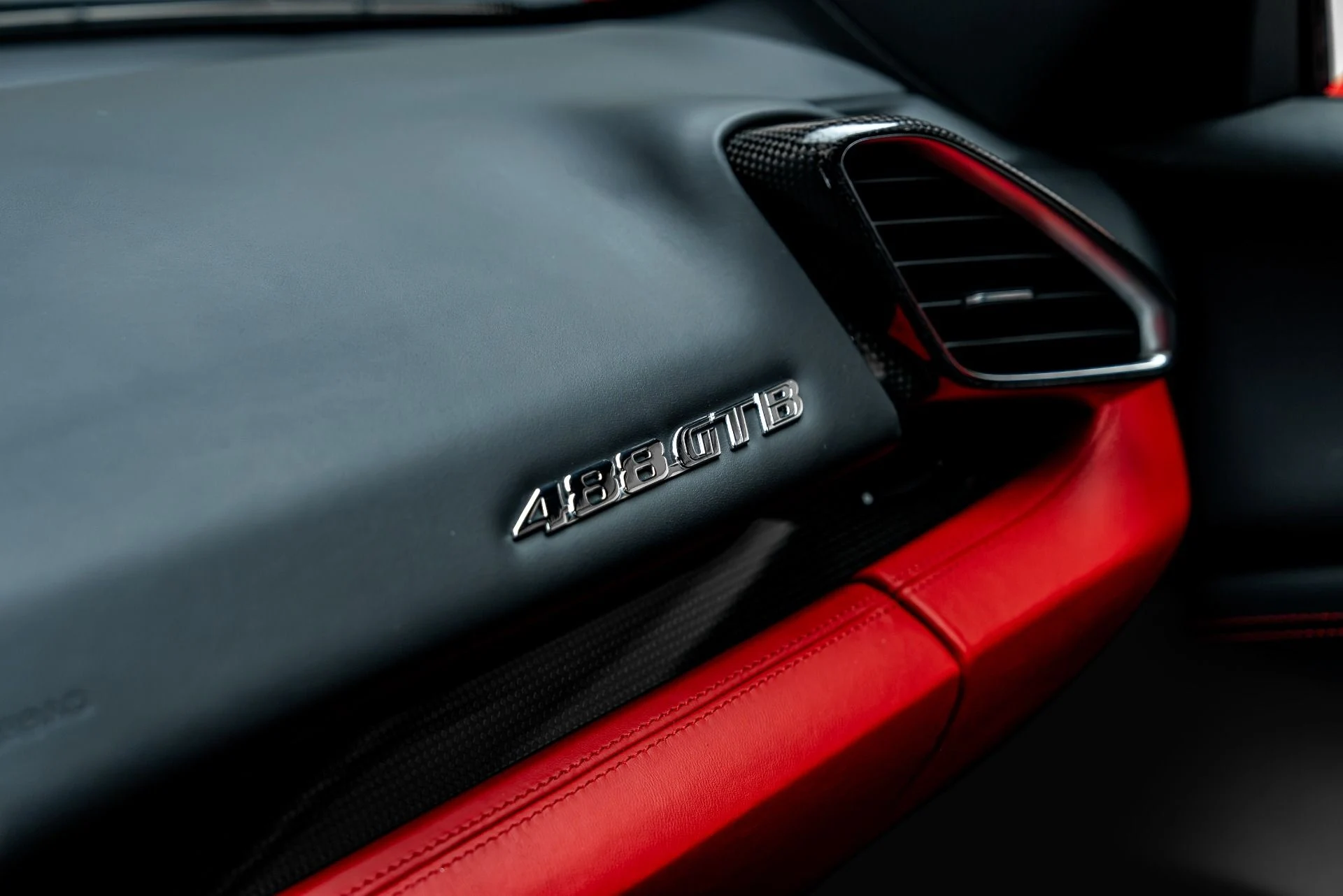 mph049_1323816857_Used_2018_Ferrari_488_GTB_1785446235_2d223a1608