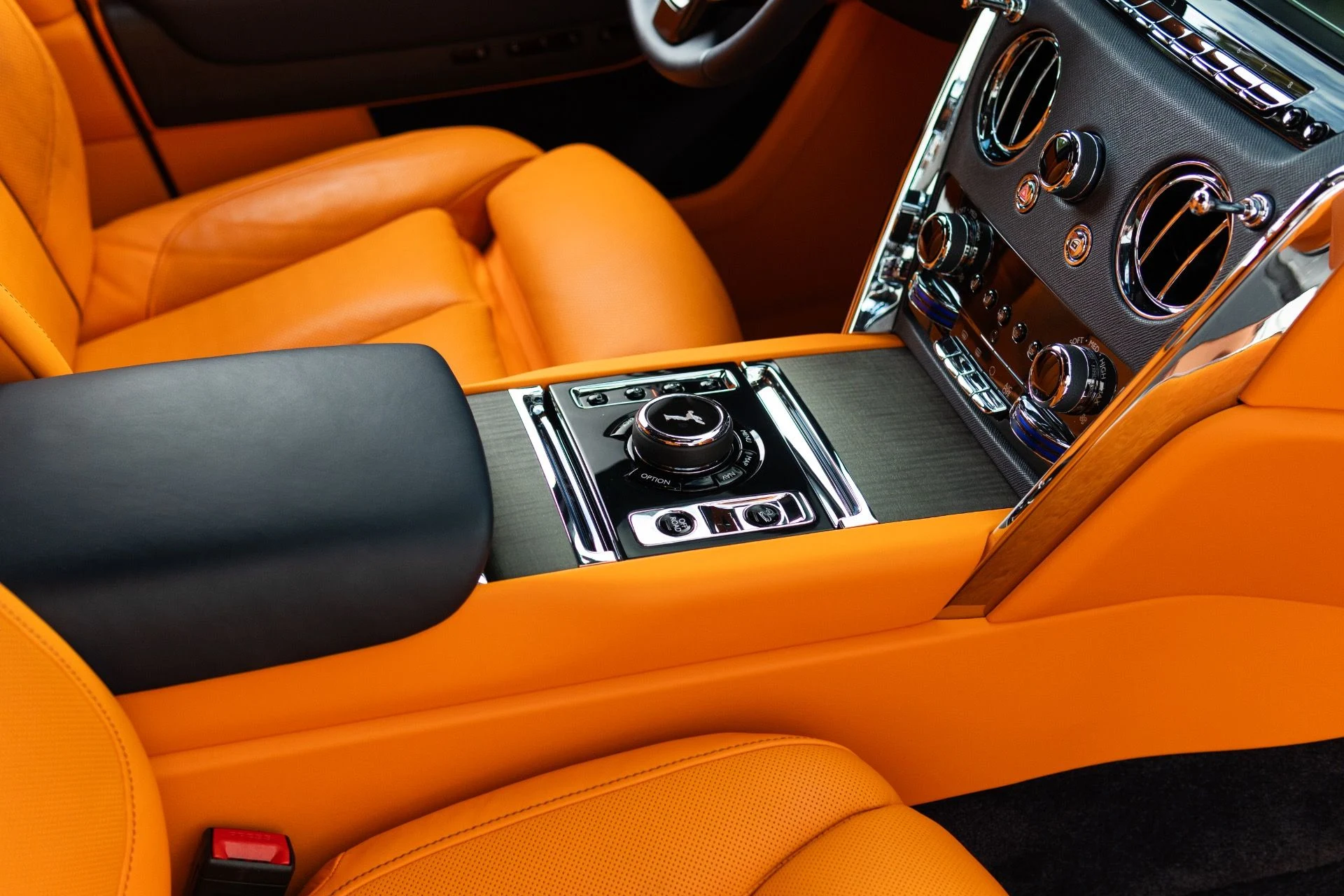 mph049_1326265449_Used_2023_Rolls_Royce_Cullinan_1766776442_37050e2701