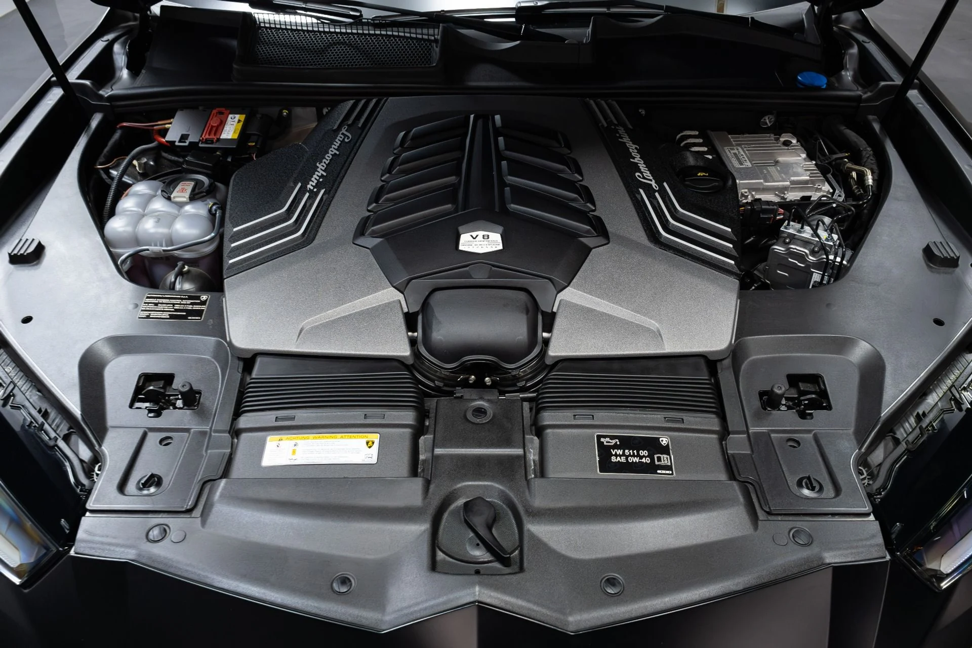 mph049_1331956610_Used_2022_Lamborghini_Urus_Graphite_Capsule_1775757245_71bbe0716c