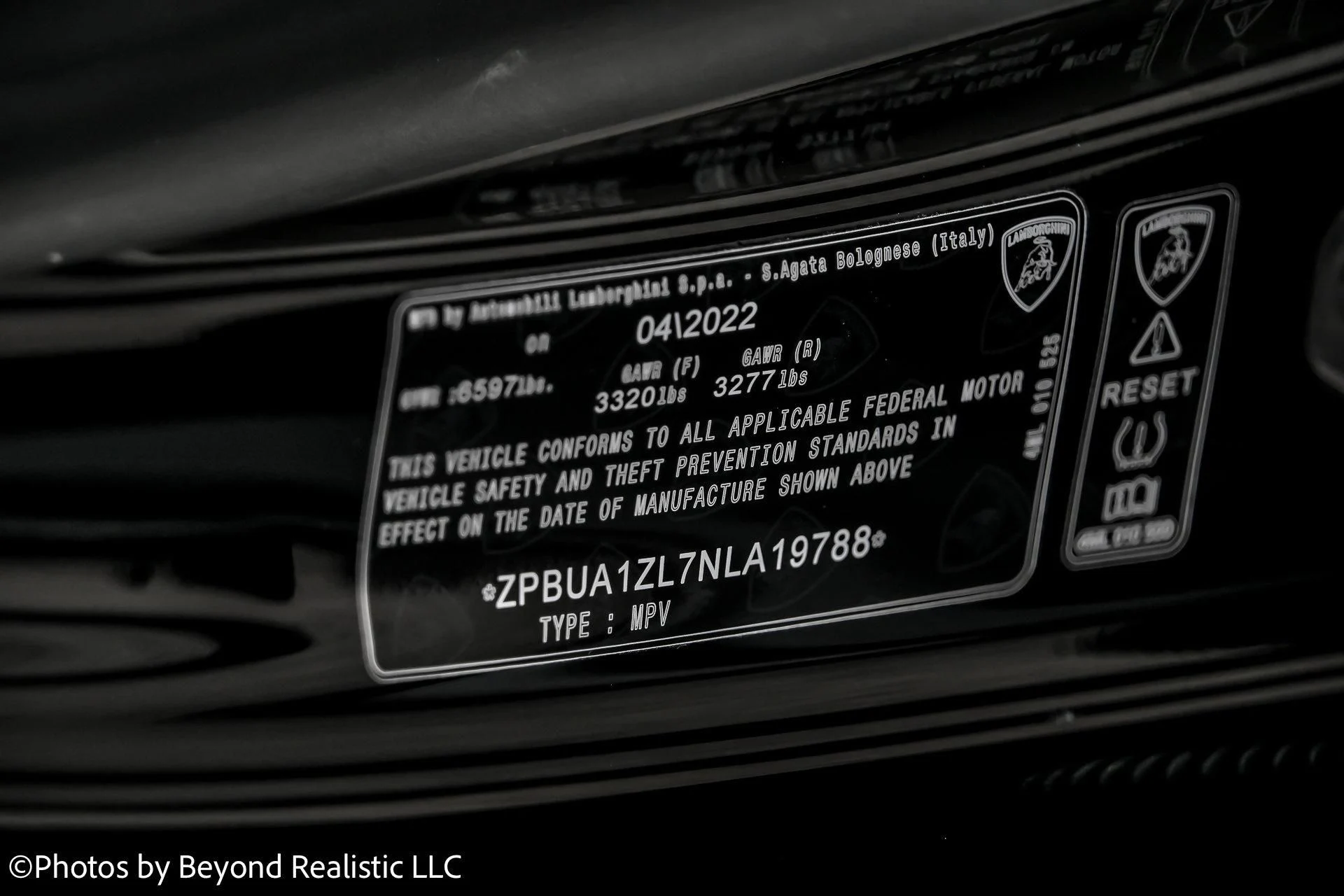 mph049_1337540323_Used_2022_Lamborghini_Urus_1760342243_e632459bae