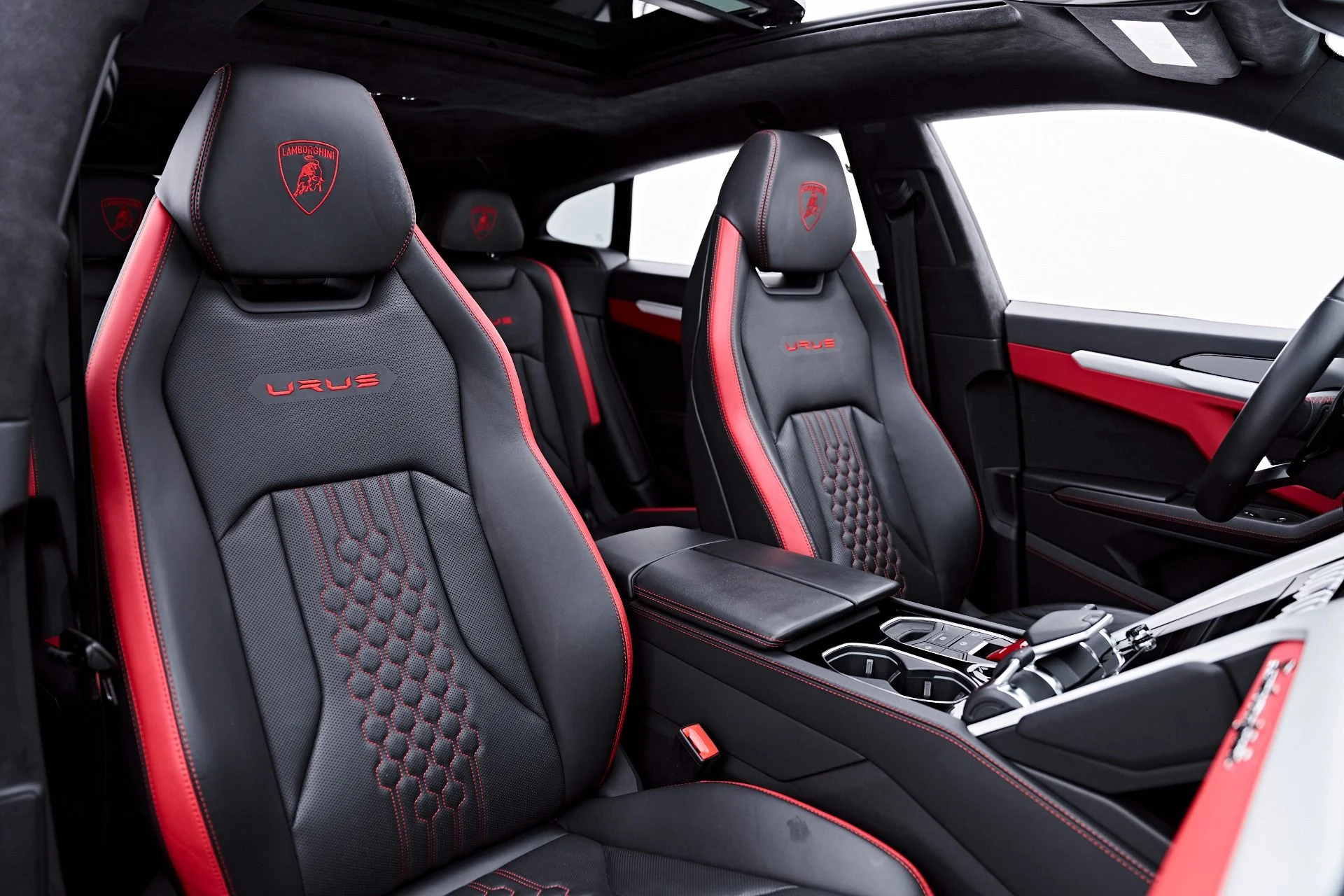 mph049_1368221051_Used_2023_Lamborghini_Urus_S_1784684483_4402f7956c