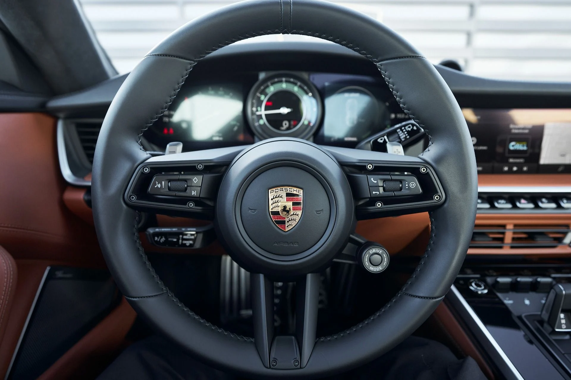 mph049_1450131362_Used_2025_Porsche_911_Turbo_1761097534_d00564dca0