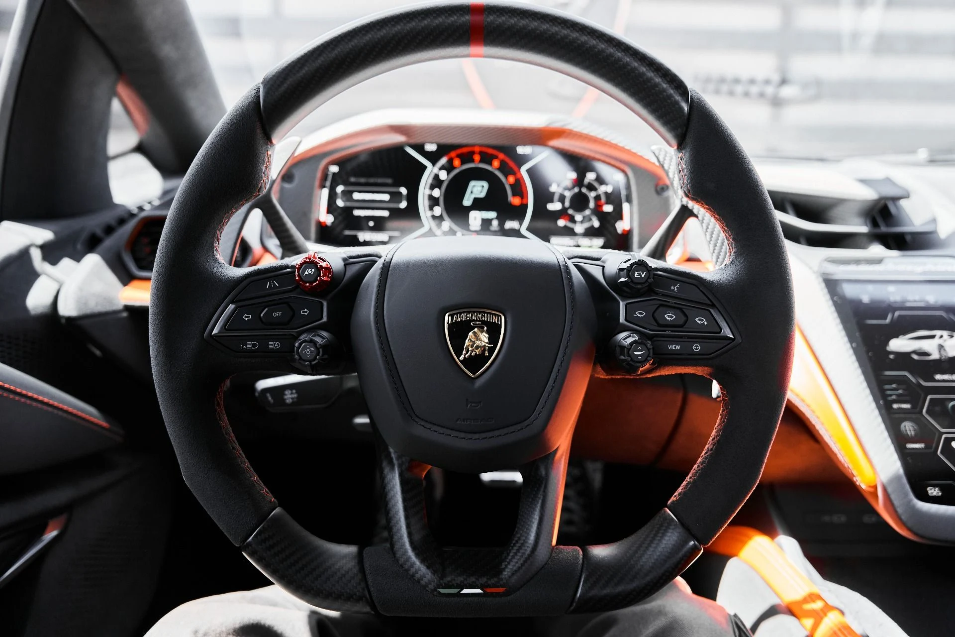 mph049_1455896057_Used_2024_Lamborghini_Revuelto_Base_1777394346_3099a0ef75