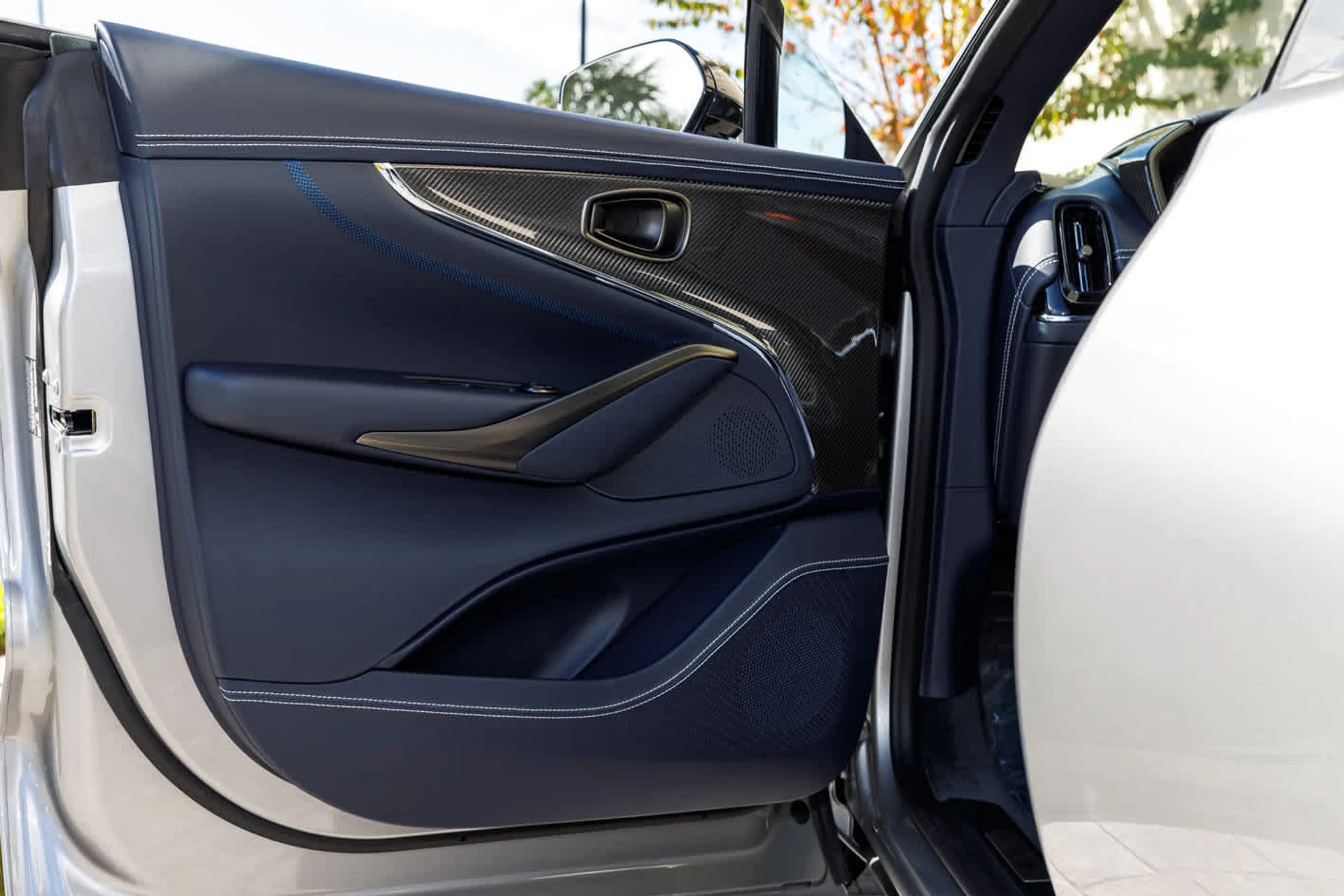 mph049_1494922210_50_4df30ec49c