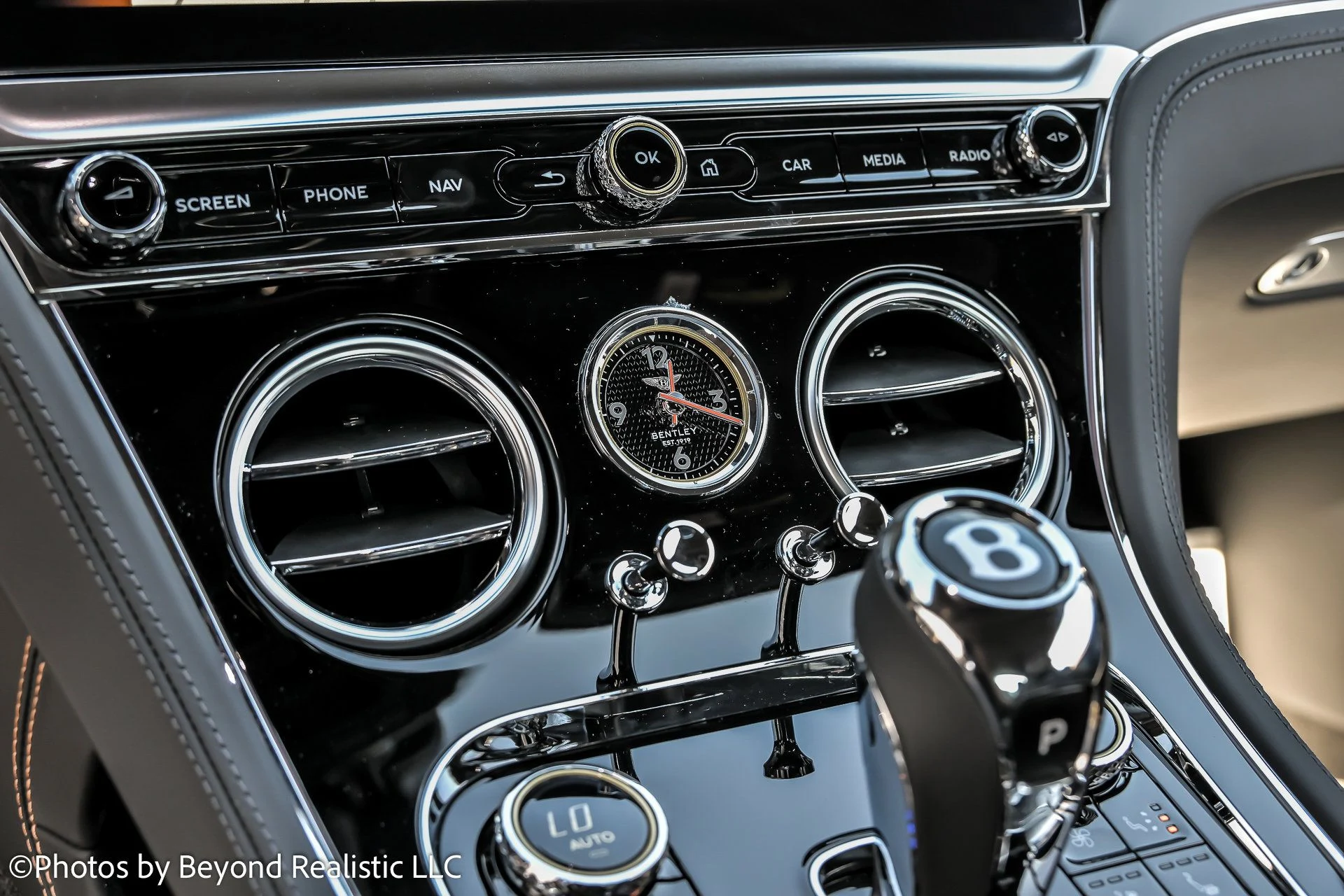 mph049_1499710446_13060390569cca1fa2b7ec3c8de9d718x_0eb17581e0