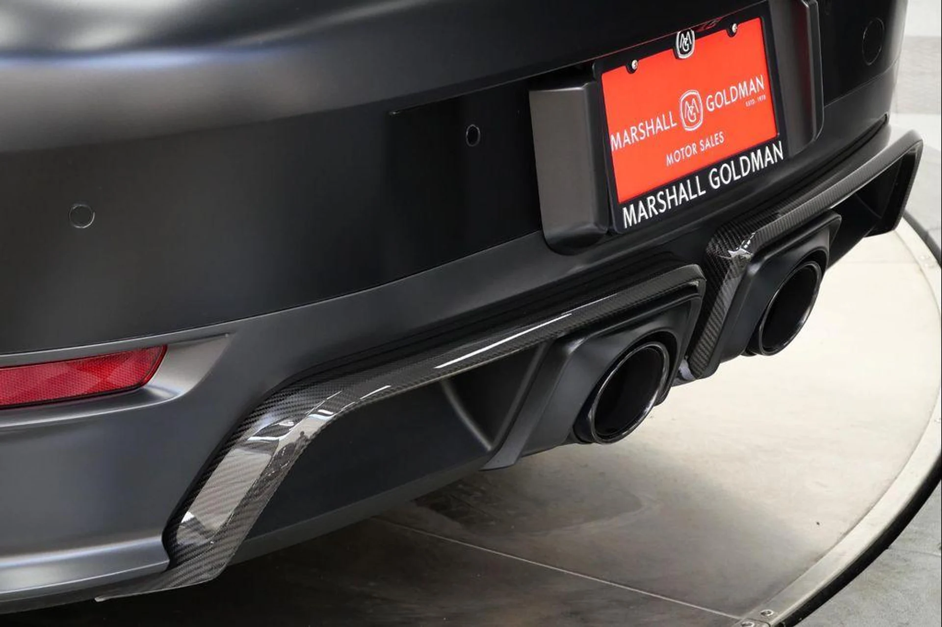 mph049_151163862_U_Rl_VXL_Jeq9inu_Ll0y_Hw_Yb_GKOJA_4a18abd663