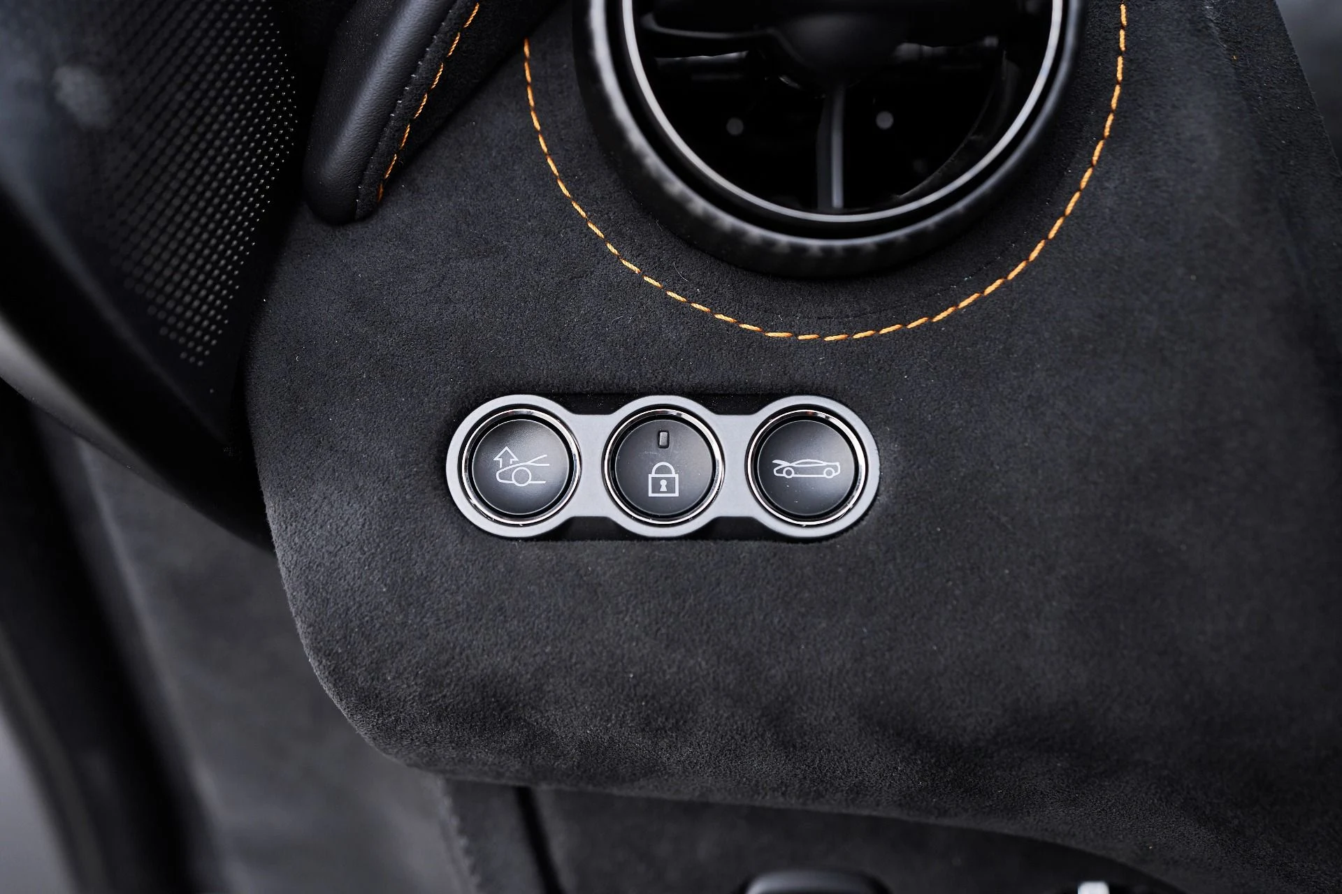 mph049_1513347014_Used_2024_Mc_Laren_750_S_1762992876_4761c9c870