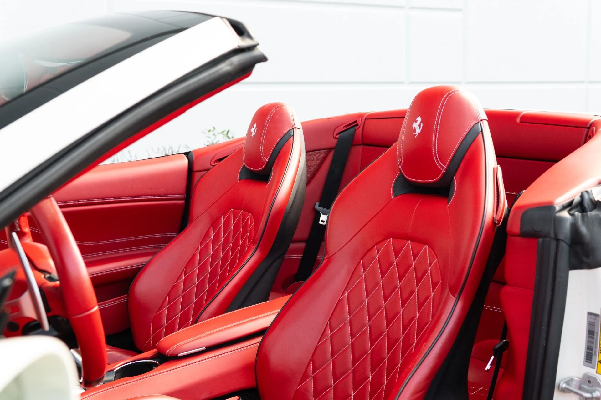 mph049_1519264729_Used_2017_Ferrari_California_T_1767901173_10ff4bdf19