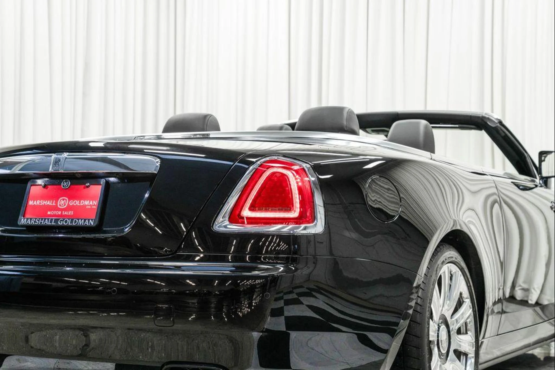 mph049_1521706448_1p4_N6_UB_Yl_Us9t_Kn_D_t_H_Wb_I900_Q_7b09f3bc59