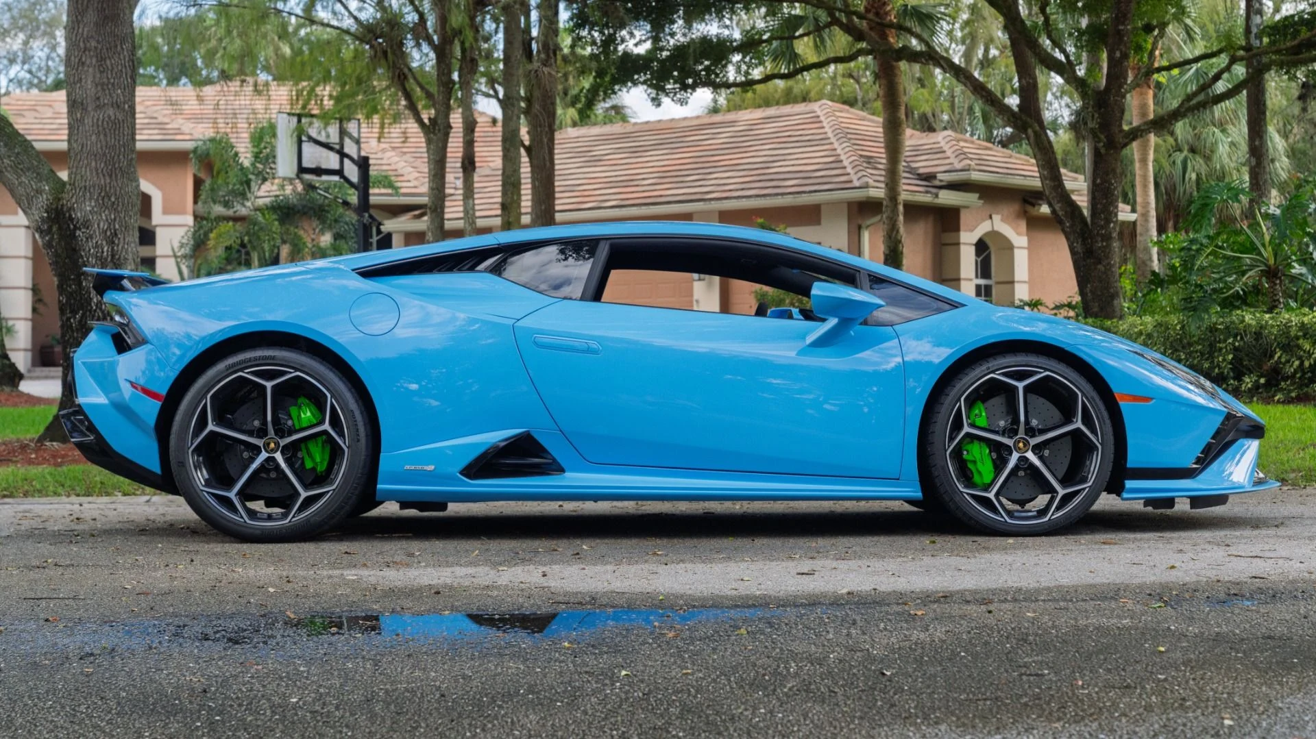 mph049_1524323108_Used_2024_Lamborghini_Huracan_Tecnica_1759423336_b2457802f7