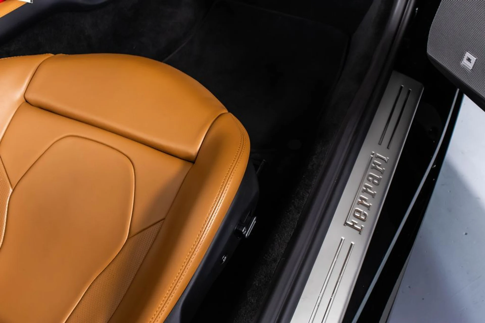 mph049_1526283372_a026ccabf6aea3f166bbeaac31877169x_8da8b4d5c2