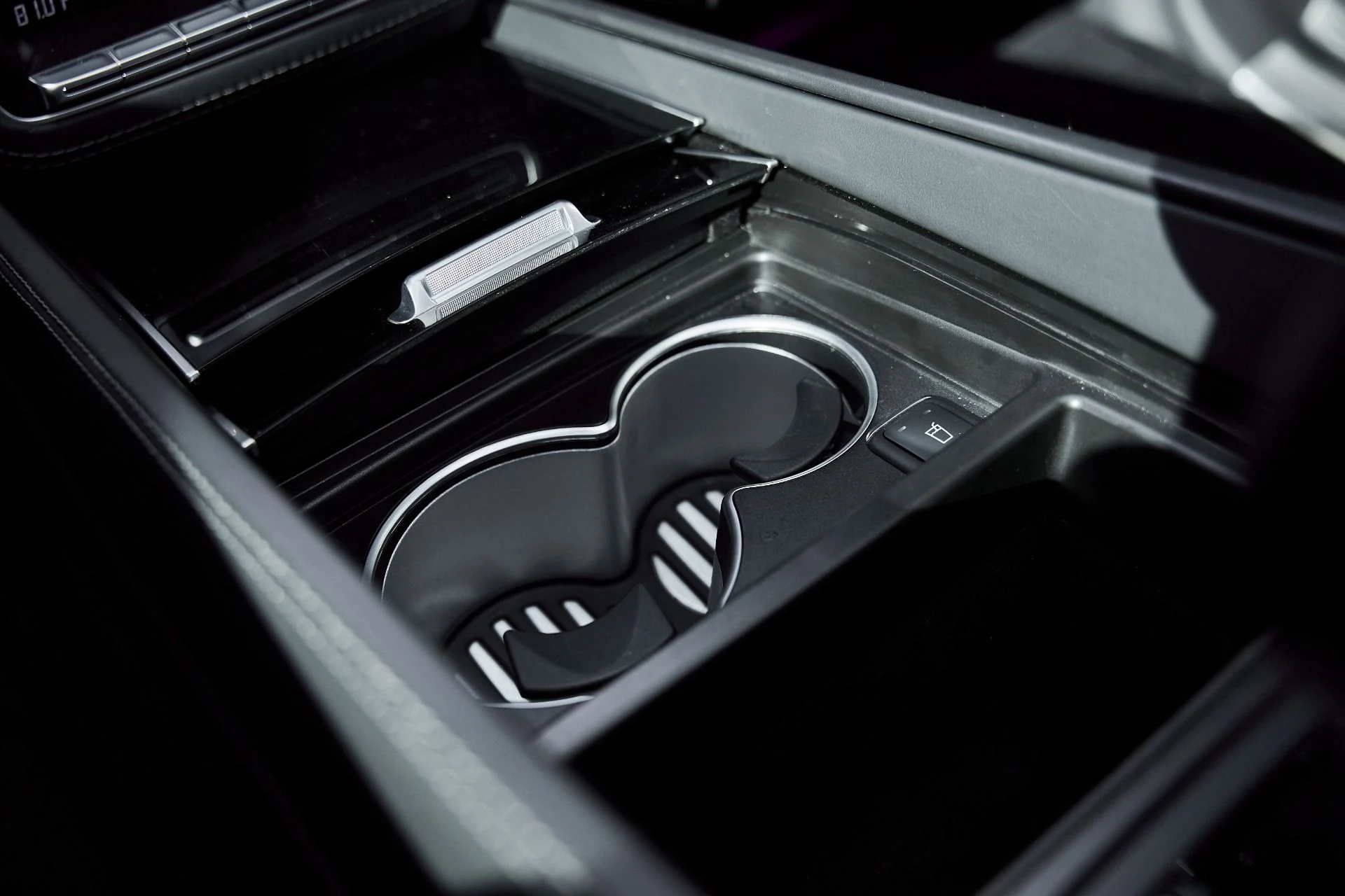 mph049_1529213728_Used_2021_Mercedes_Benz_GLS_Maybach_GLS_600_1768358394_dc03cf7c5a