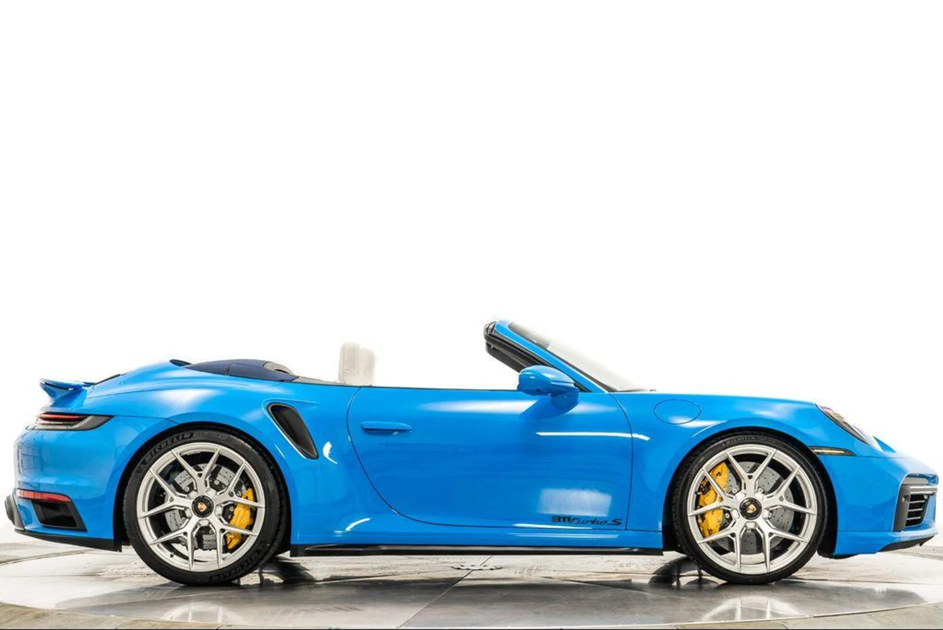 mph049_1531834118_bzbu_Wl7cdec_Xror_Jt_KE_Ak_KF_Ya9_I_9408307746