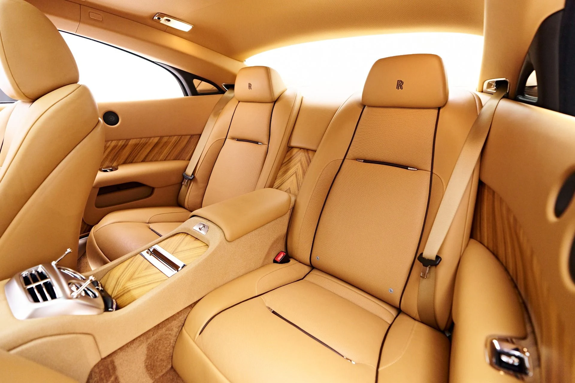 mph049_1550185727_Used_2015_Rolls_Royce_Wraith_Base_1757113623_752d12415f