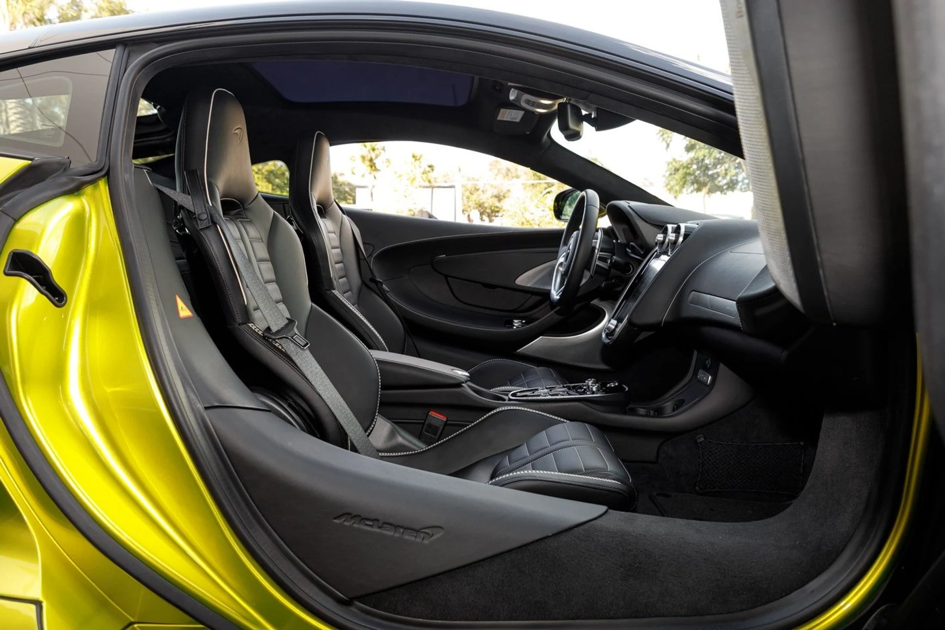 mph049_1564151222_462_p50_l_48f239f43e