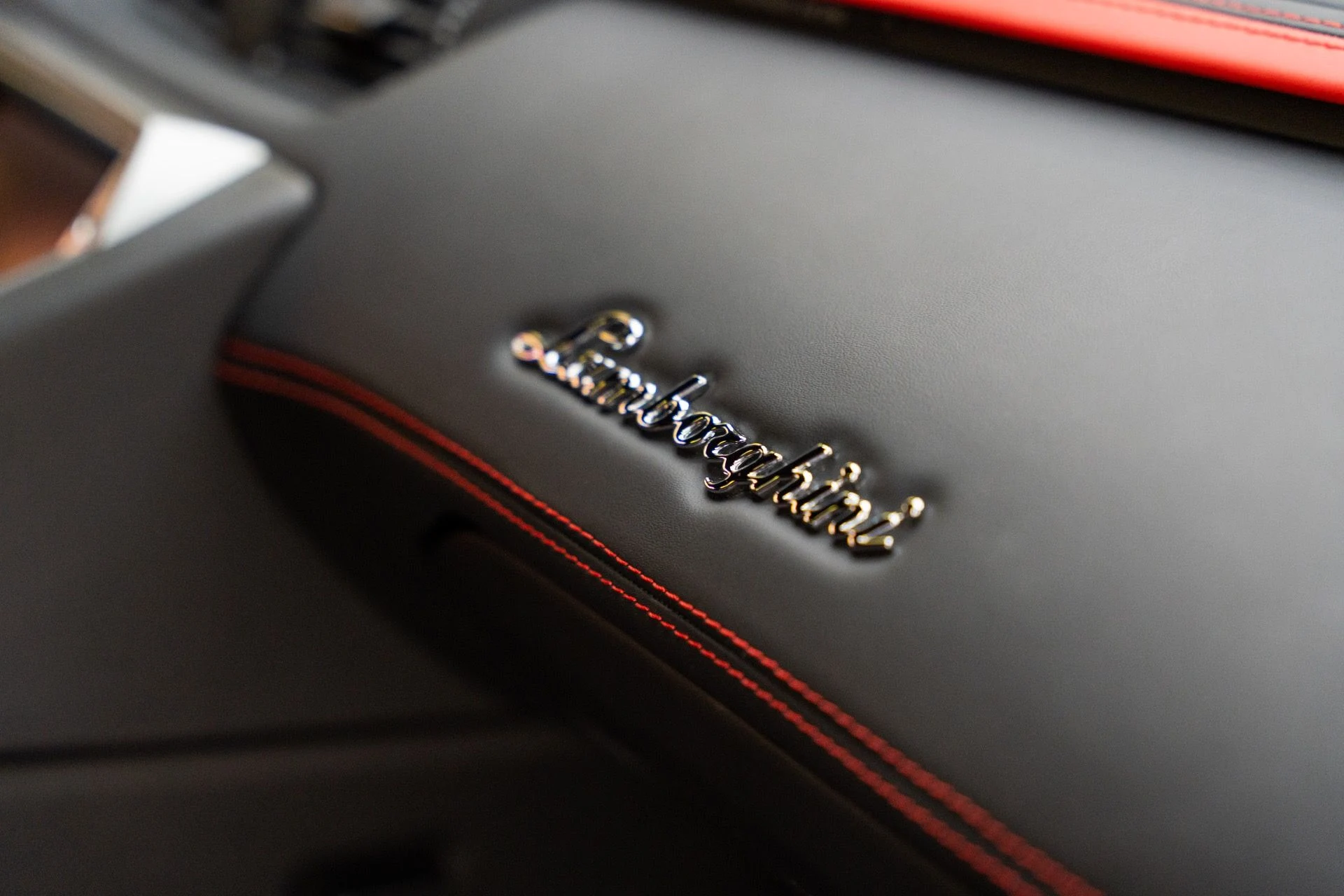 mph049_1604188329_Used_2018_Lamborghini_Aventador_LP_740_4_S_1792436167_34673a7d4b