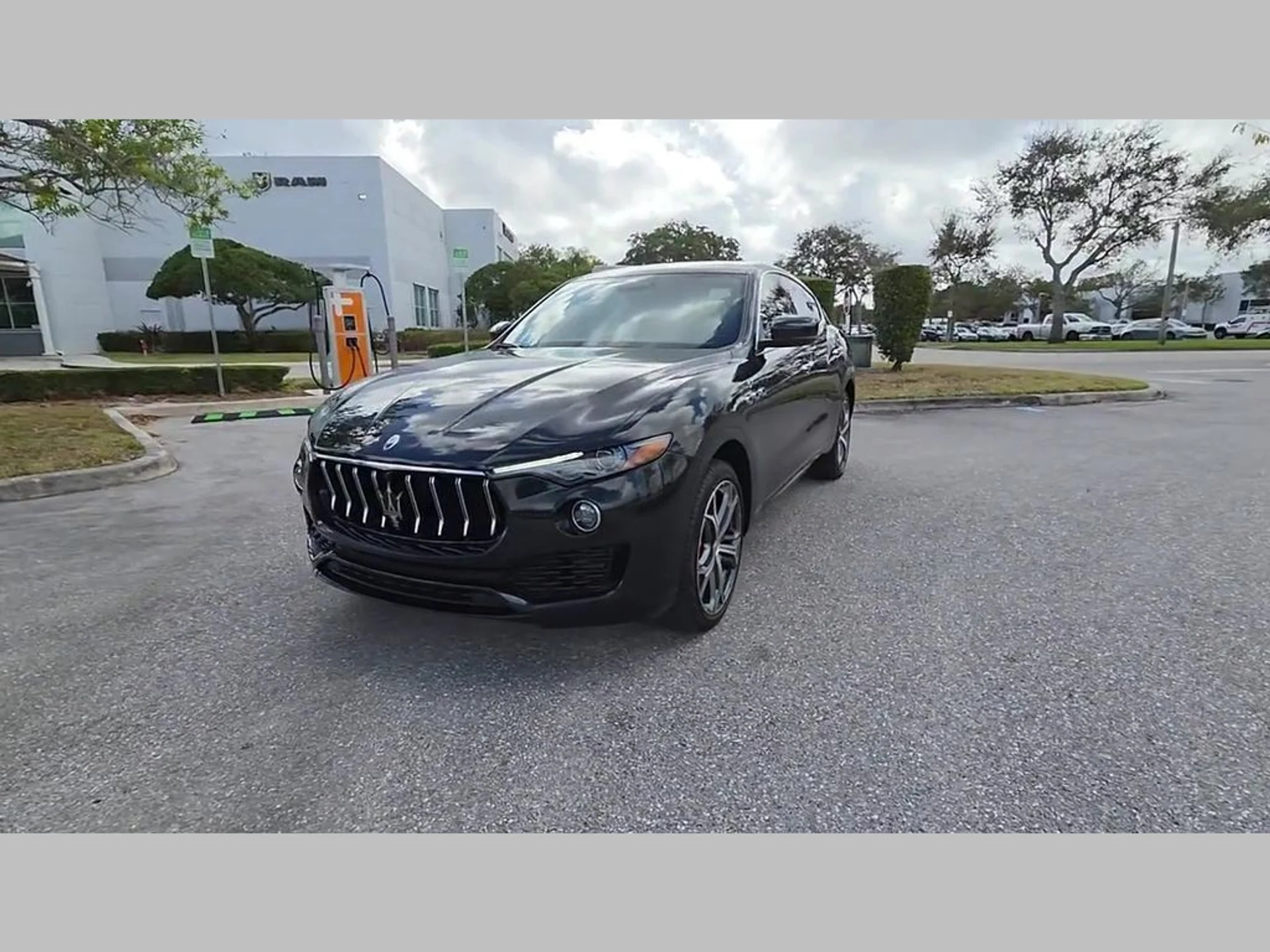 mph049_1618801035_01b366044df284dca727dbe26e7987c9_342bcf554f