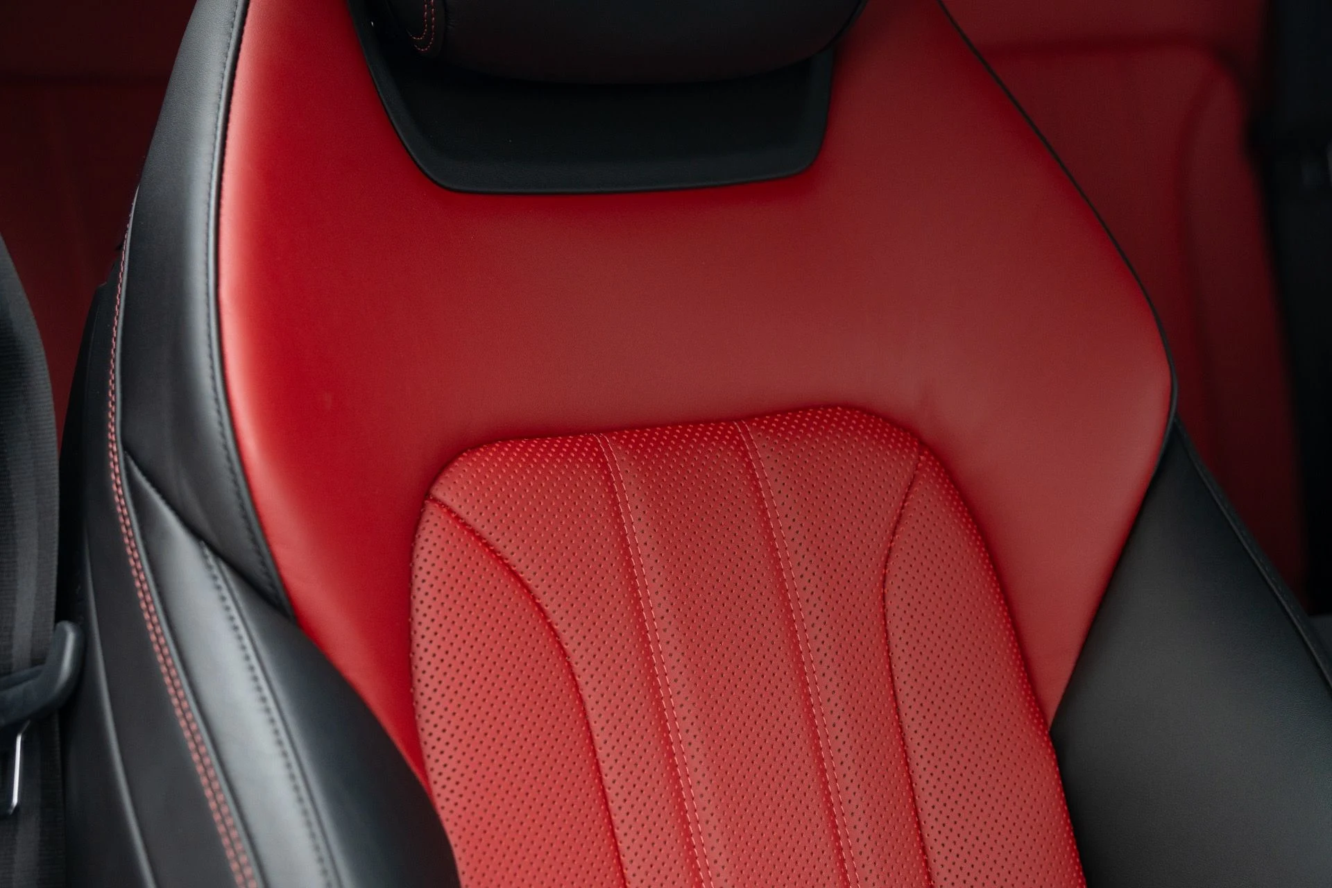 mph049_1643815799_Used_2022_Bentley_Continental_GT_V8_1769101024_ea44785b40