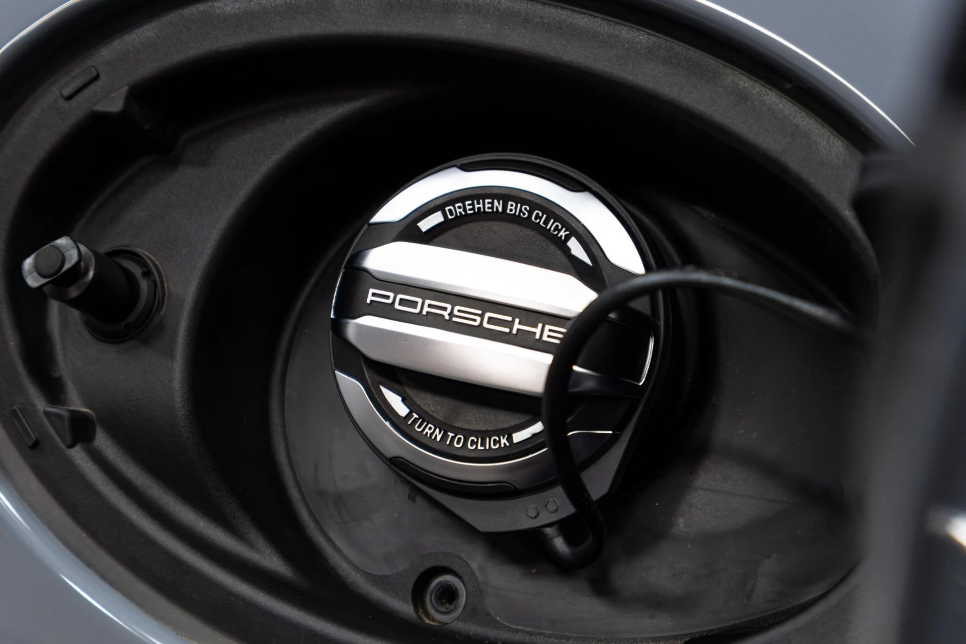 mph049_1669768733_Used_2024_Porsche_911_GT_3_Touring_1770958788_2e3346a565