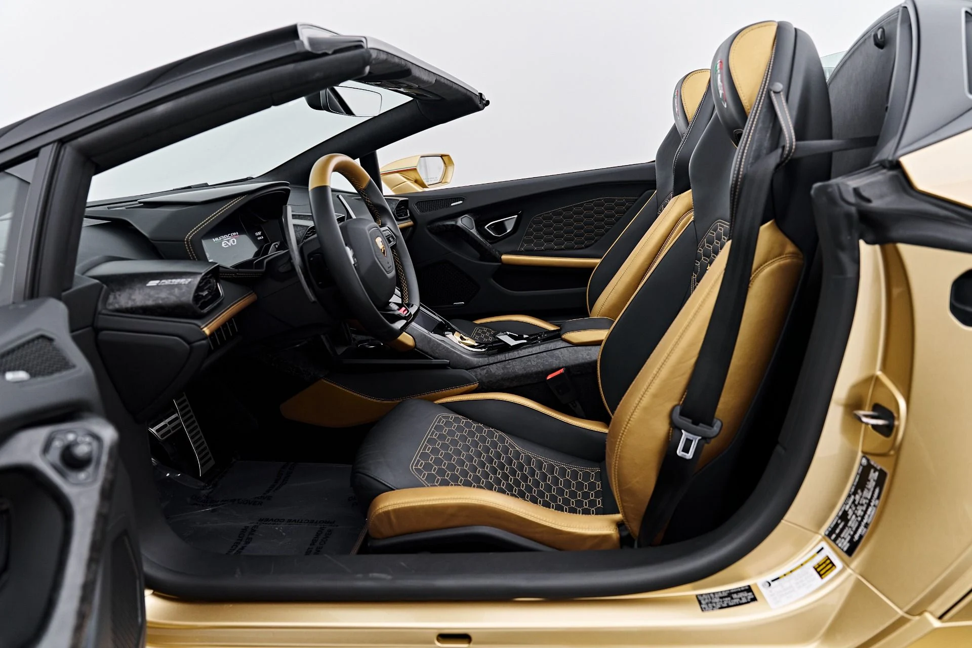 mph049_1678800556_Used_2022_Lamborghini_Huracan_EVO_Base_1791315934_749f833bf9
