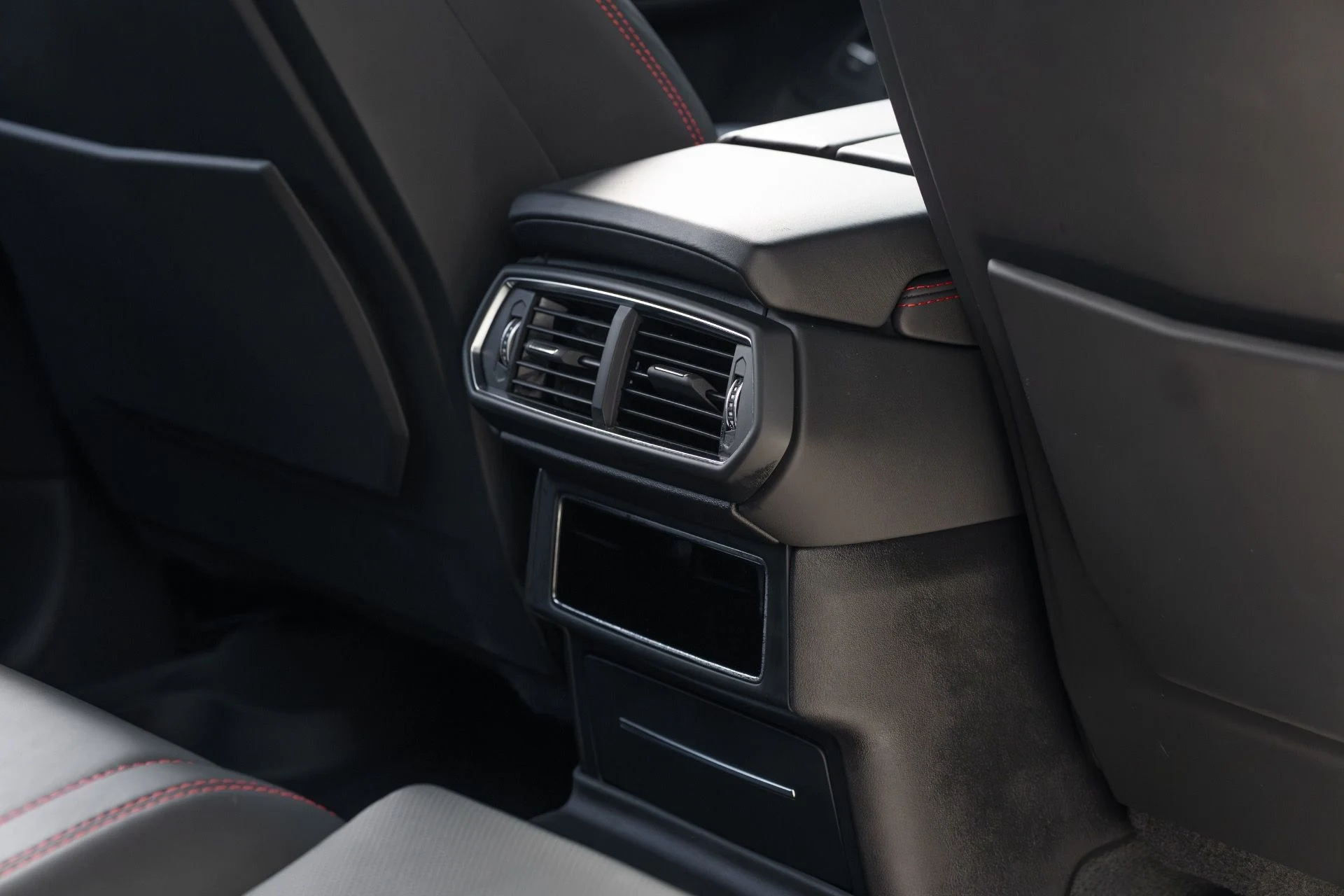 mph049_1718511017_Used_2020_Lamborghini_Urus_1758836559_f55022009c