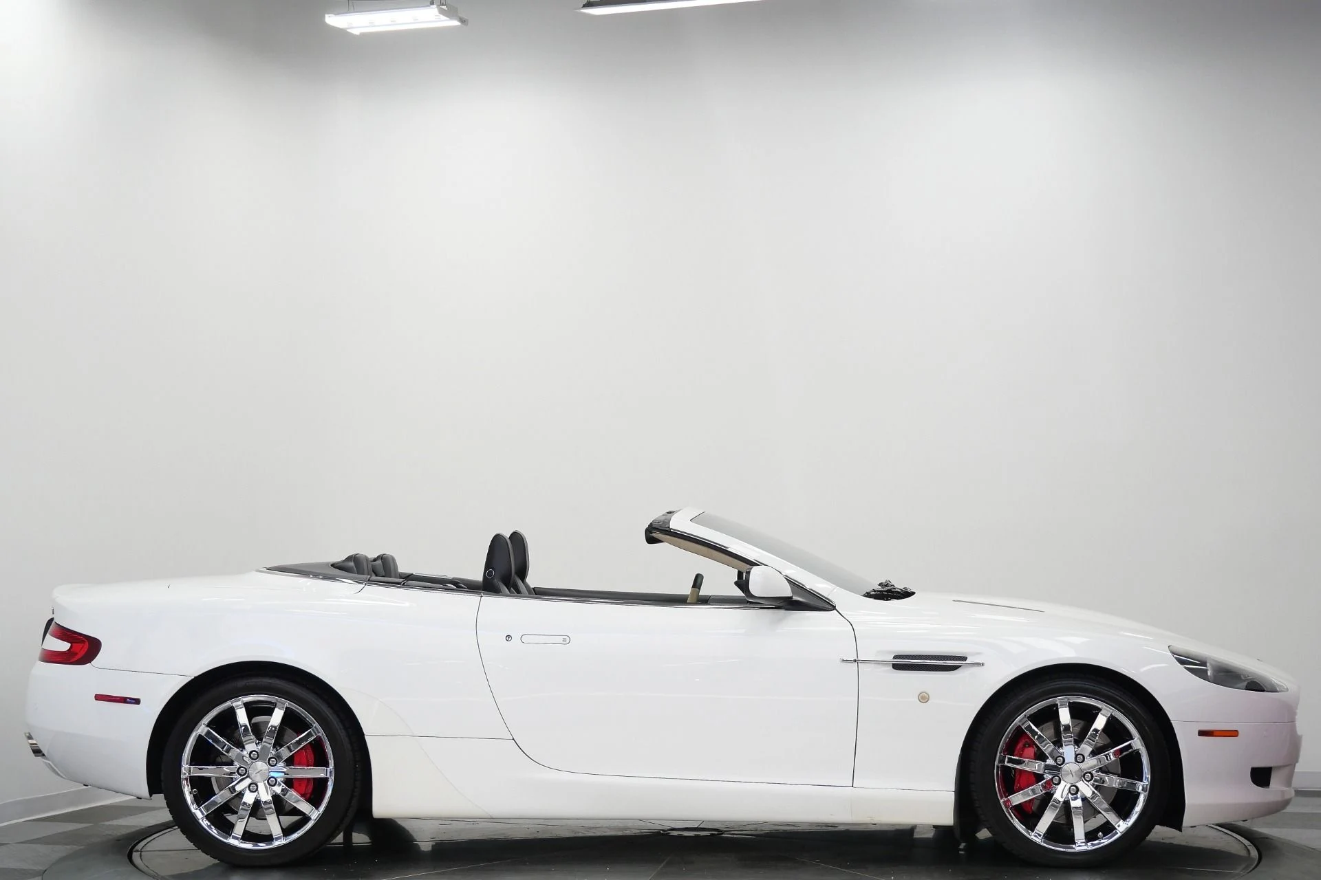 mph049_1741272590_Used_2008_Aston_Martin_DB_9_Volante_V12_Power_Chromed_Wheels_Service_Records_1779223517_67380ea6ec