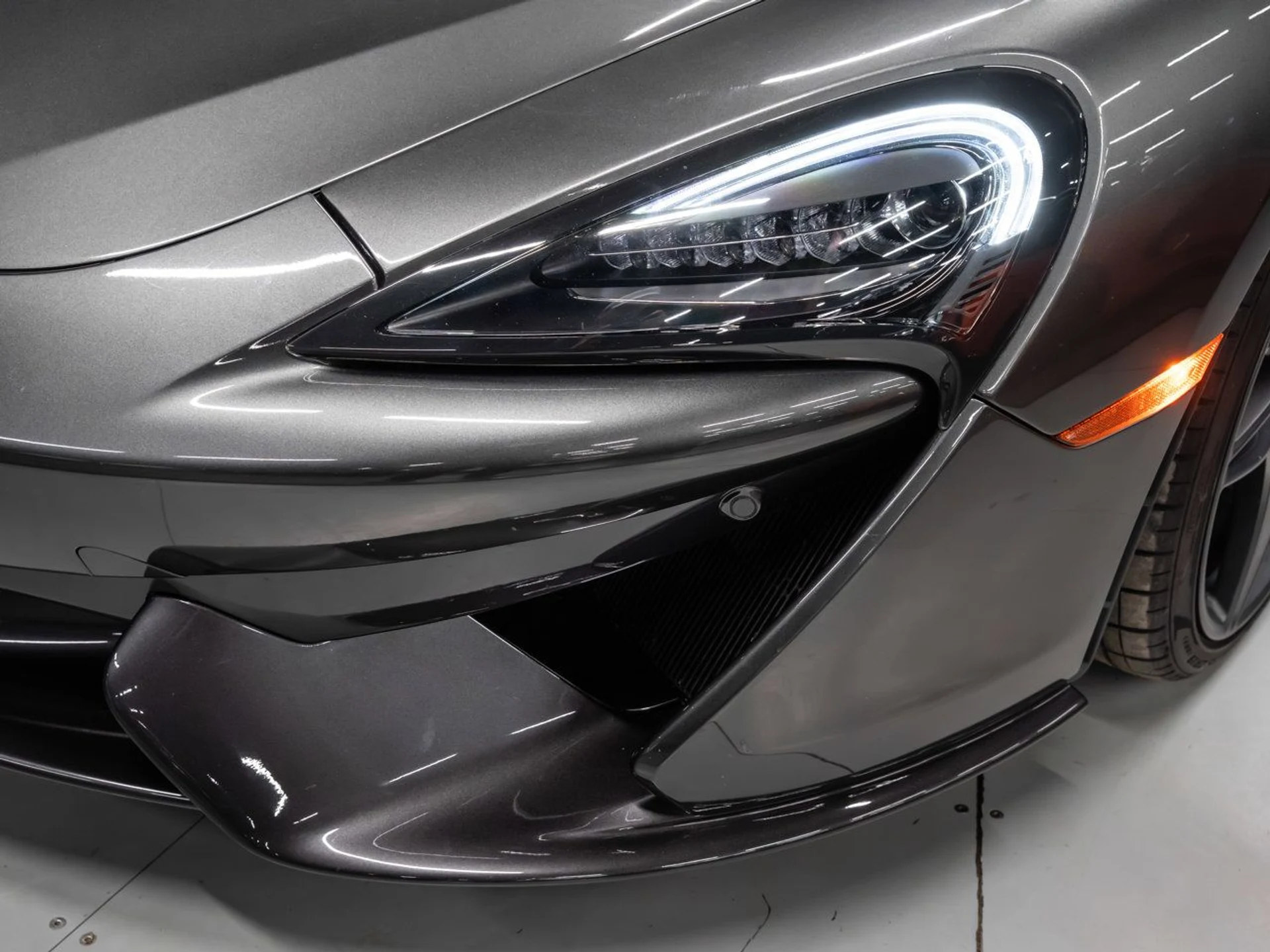 mph049_1742897837_mclaren_570s_2018_97d42ddbe0