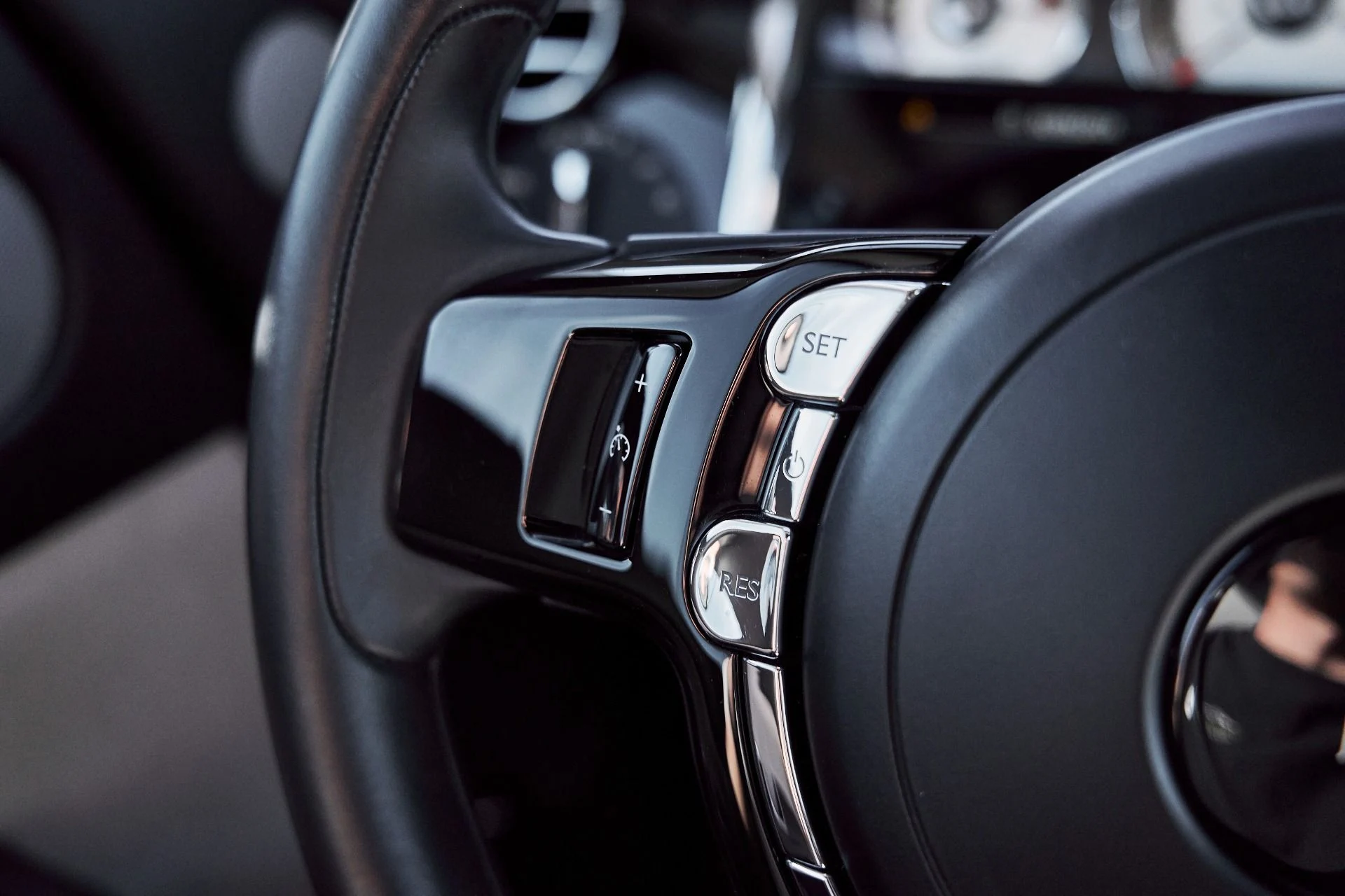 mph049_1758047312_Used_2015_Rolls_Royce_Wraith_1770669876_52ca2e8bda