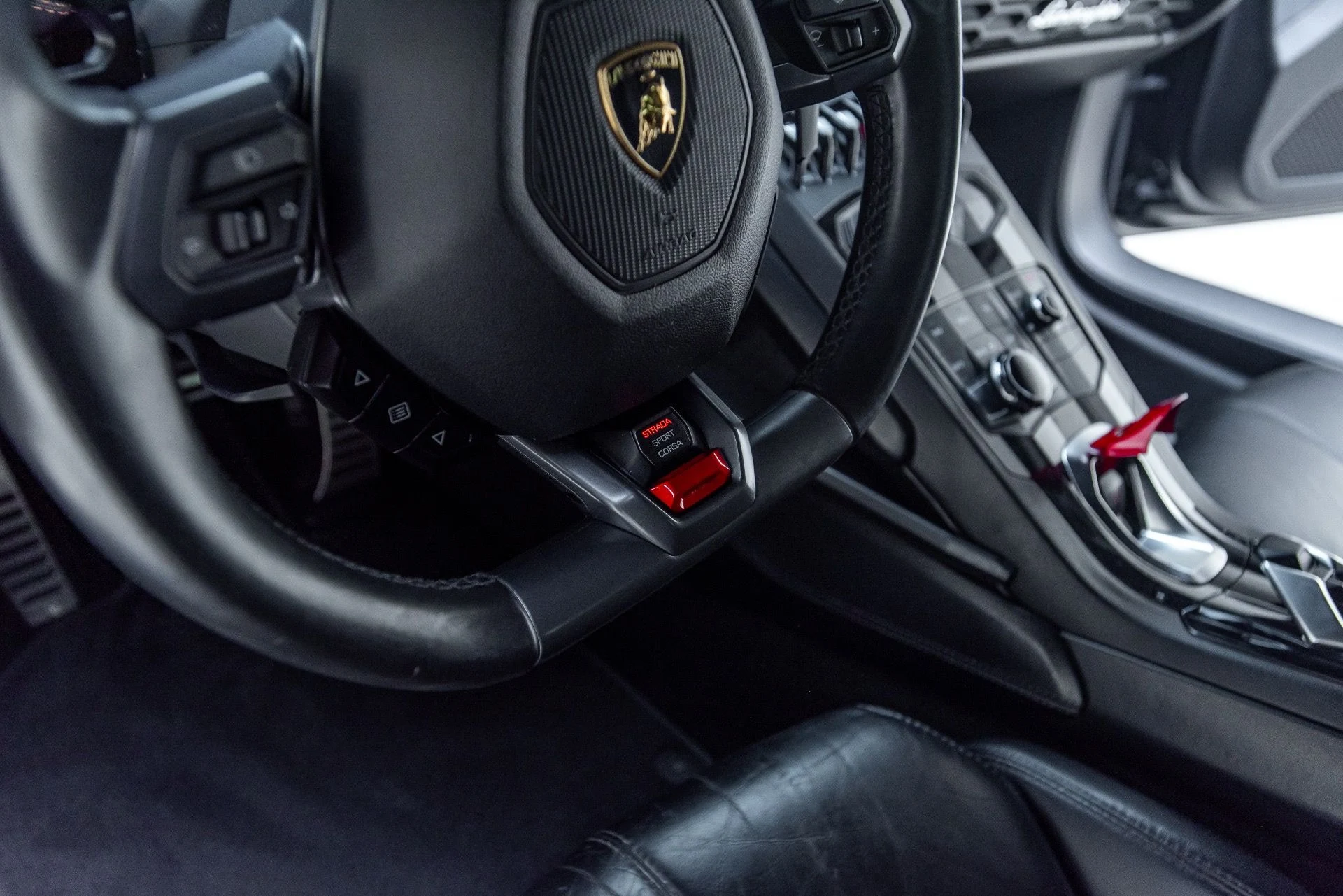 mph049_1781214321_Used_2016_Lamborghini_Huracan_LP_610_4_1786562223_54dbc8dc56