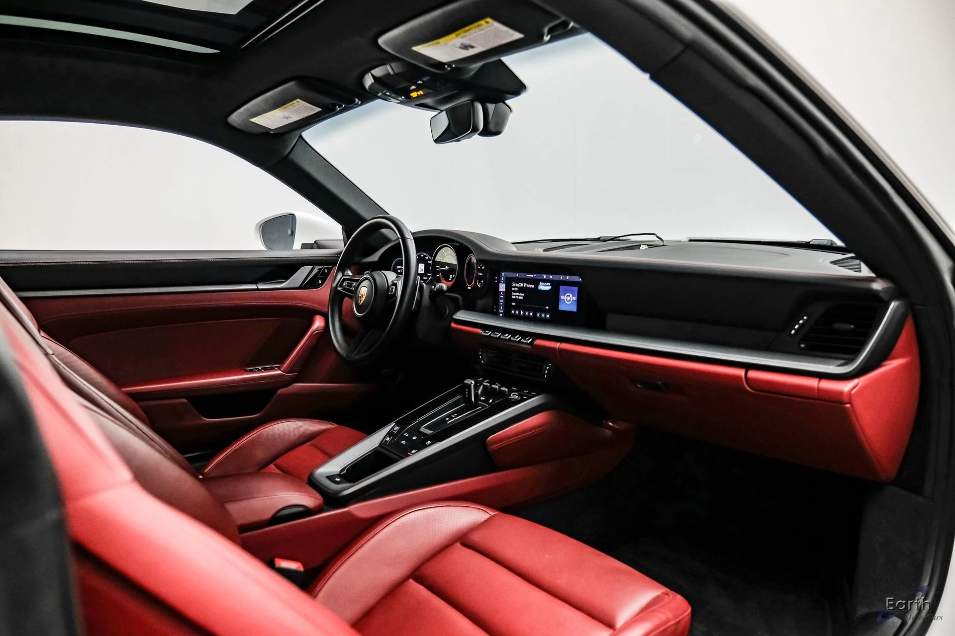 mph049_1810476798_dee15f992f8f4ba2e429ecaaa83aa445x_e32eba264c