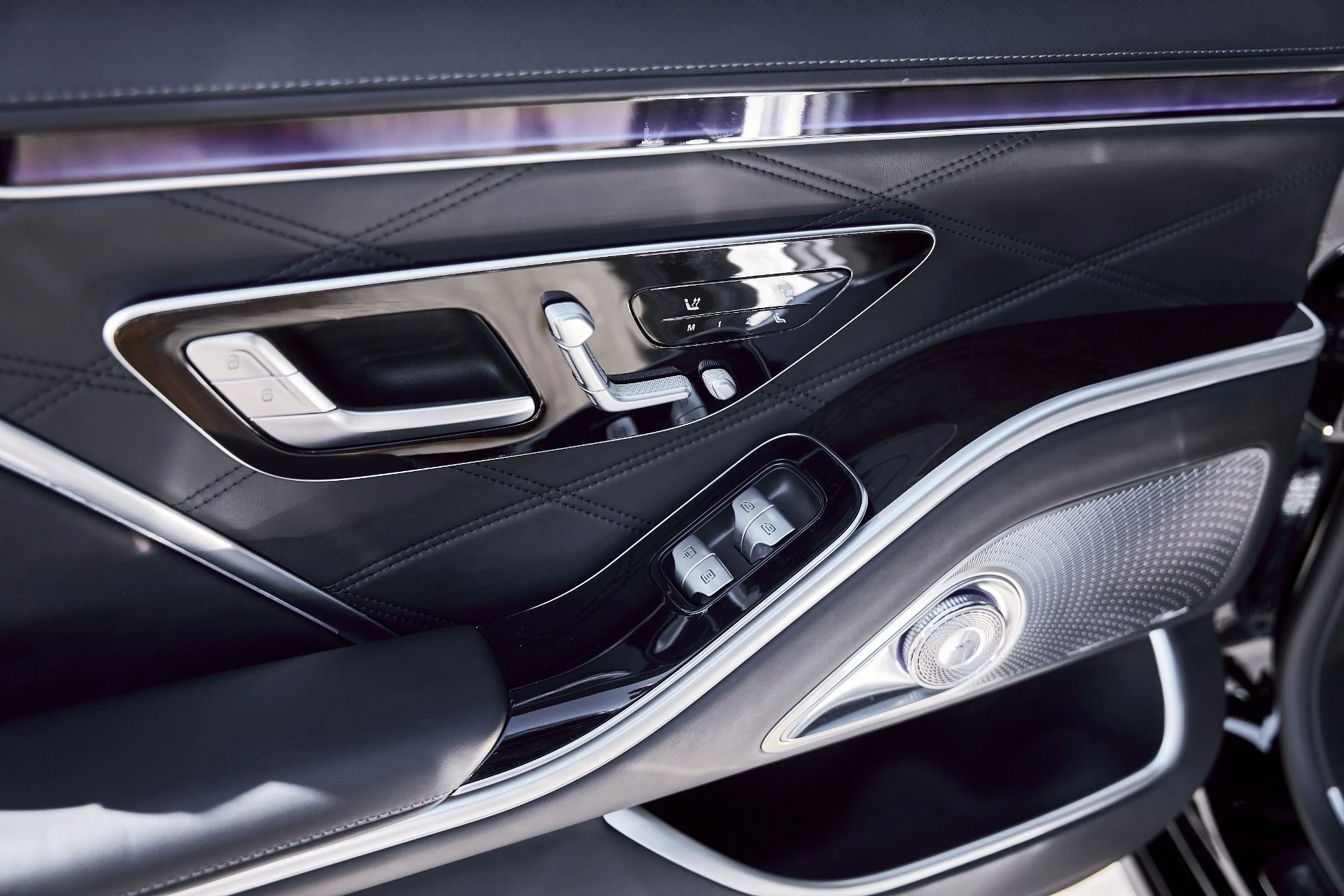 mph049_1814748042_Used_2021_Mercedes_Benz_S_Class_Maybach_S_580_1773278732_bc19bd13c0