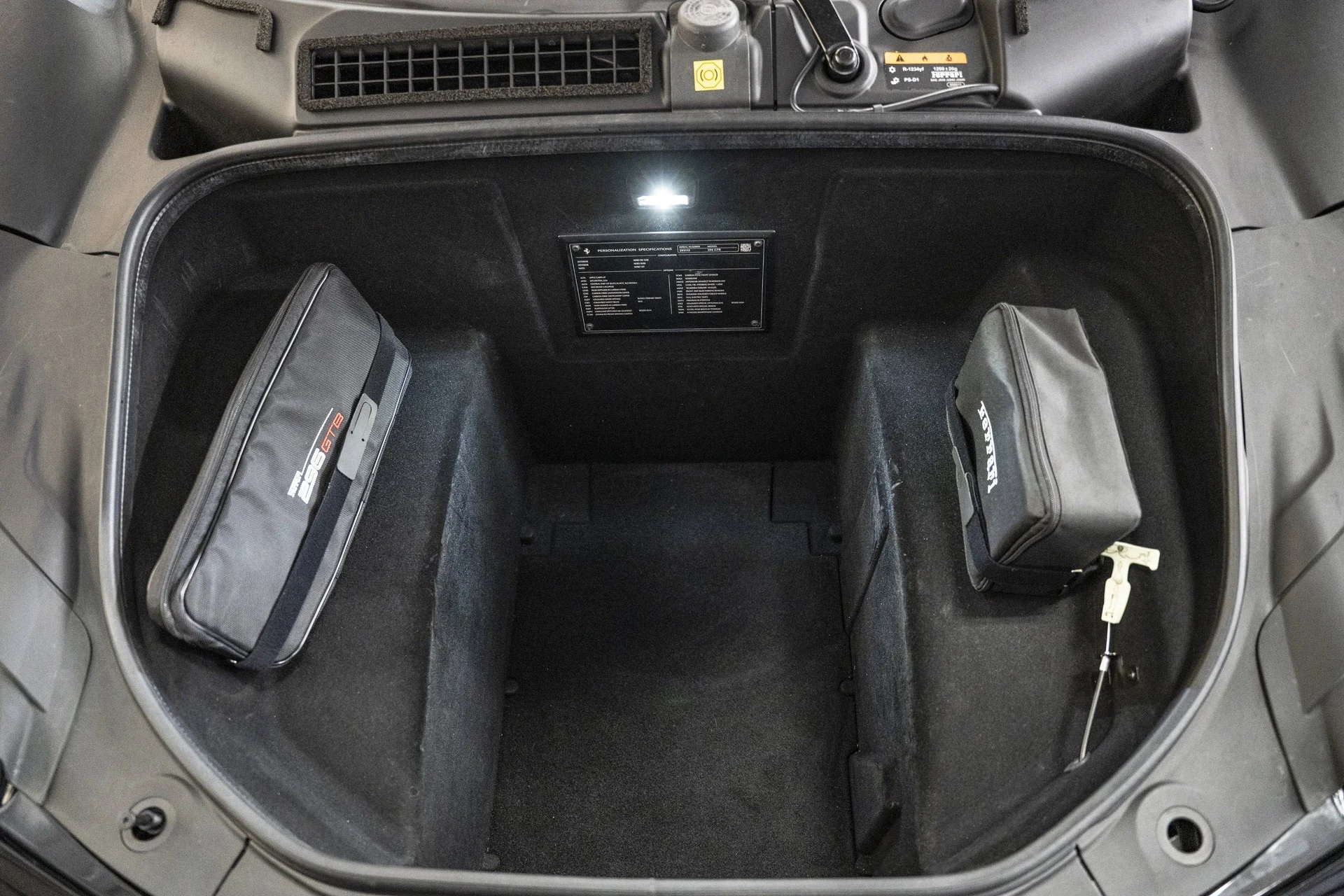 mph049_1833502961_bdcf40c171a54606a1dc44e816e0f3b1_7358d82bf2