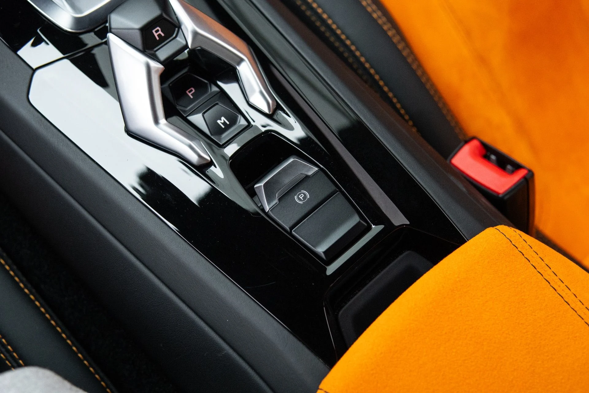 mph049_1843601868_Used_2016_Lamborghini_Huracan_LP_610_4_1780109643_cbb0a07b18