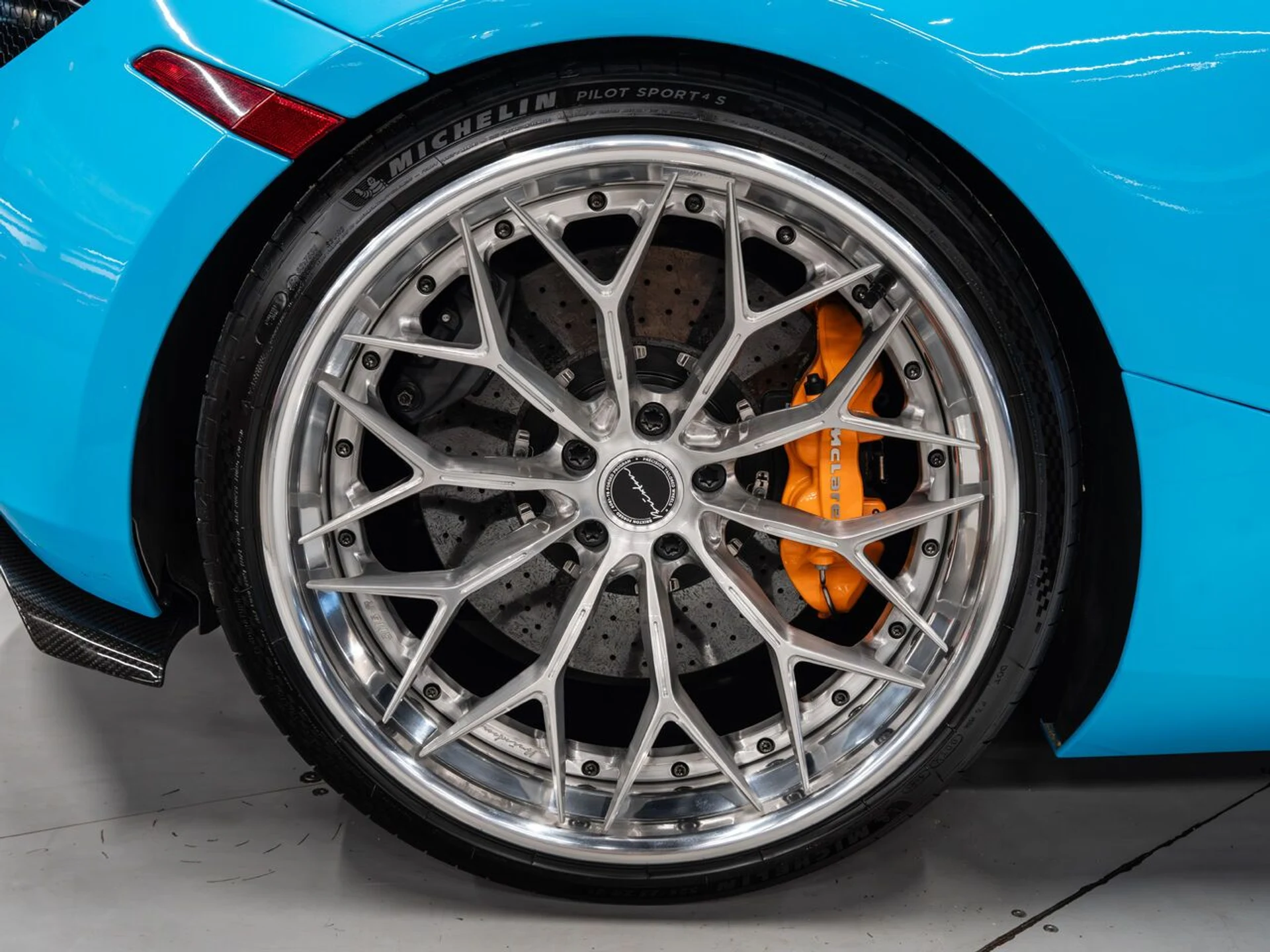 mph049_1866086119_mclaren_720s_2018_e9d7279997