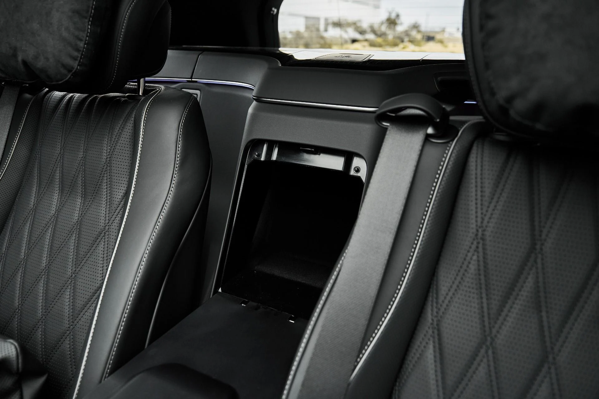 mph049_1868718268_Used_2026_Mercedes_Benz_GLS_Maybach_GLS_600_1777160278_f147ec78fa