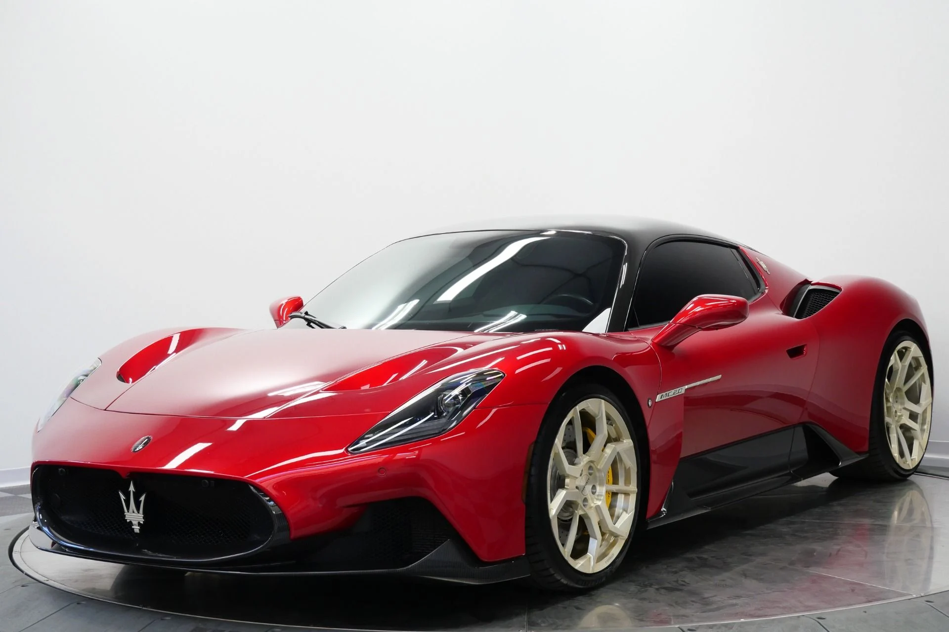 mph049_1881956908_Used_2022_Maserati_MC_20_Amazing_Color_Full_Leather_Interior_Forged_Wheels_1773426495_908f514cba