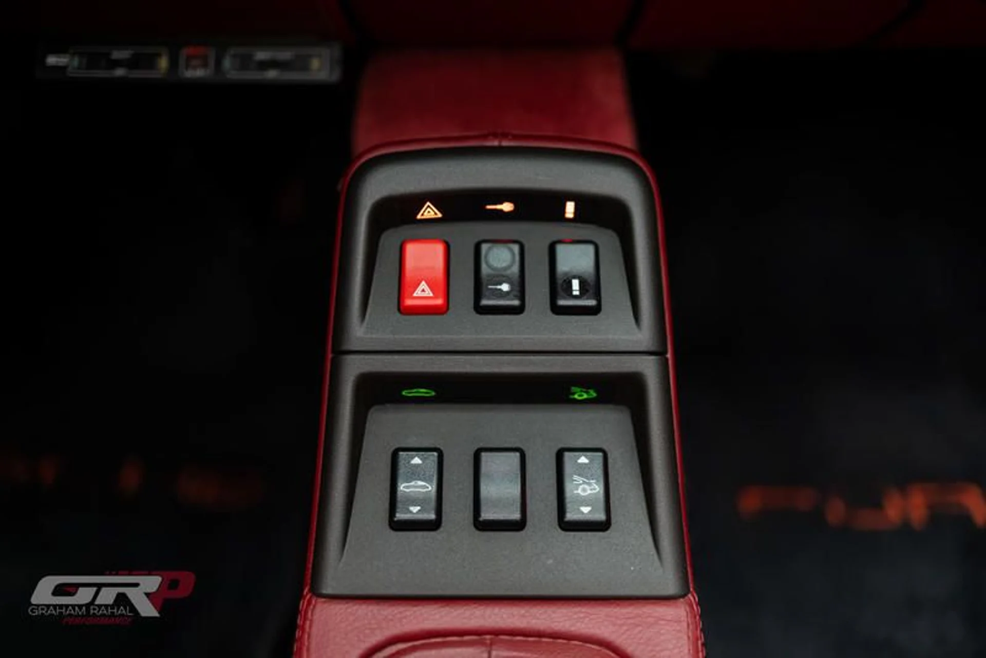 mph049_1884189984_F8_CEB_017_518_A_4999_BB_4_C_CC_531_DAA_99_E0_c0040732c8